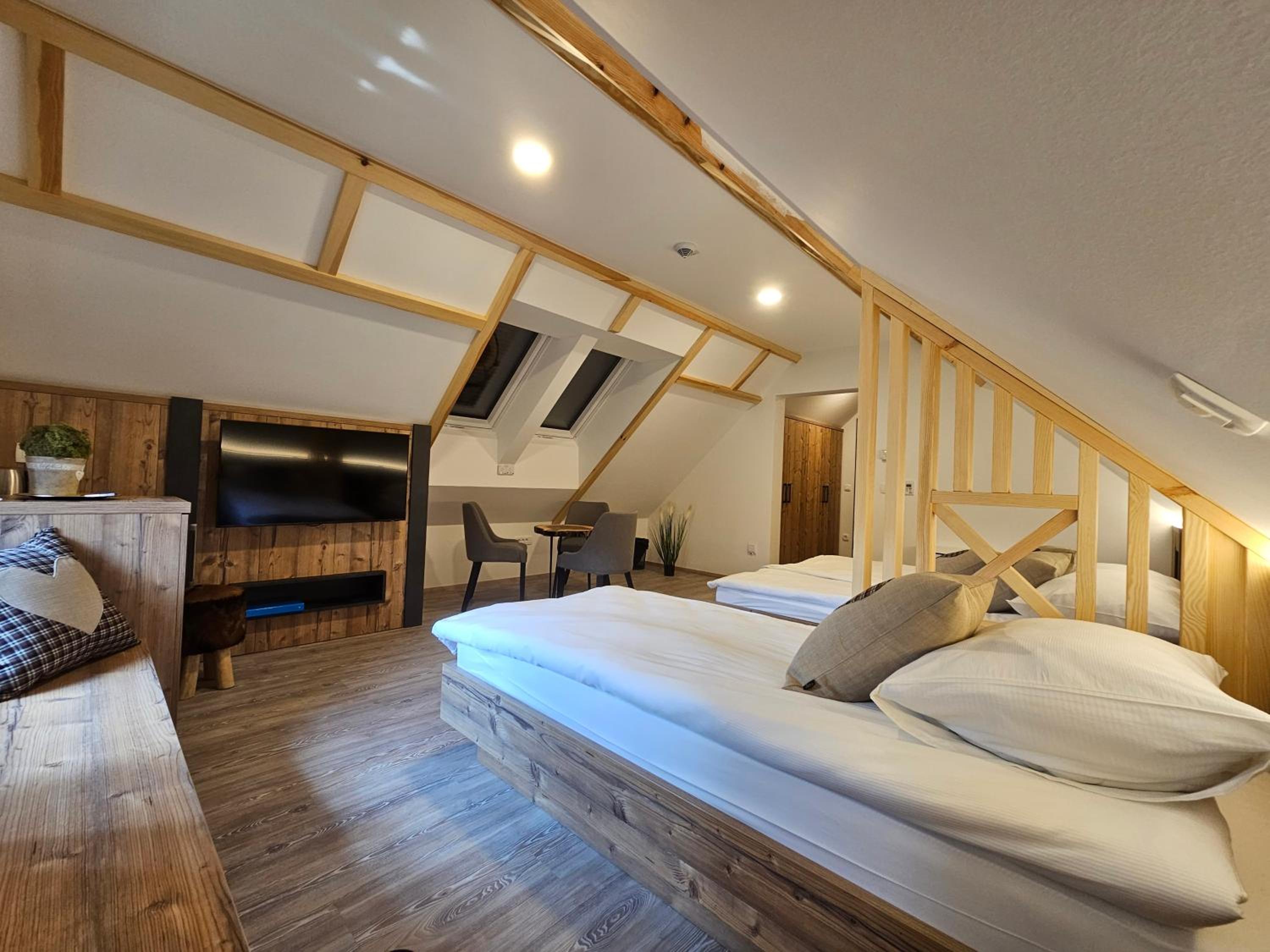 Classic Triple Room - Attic photo 1