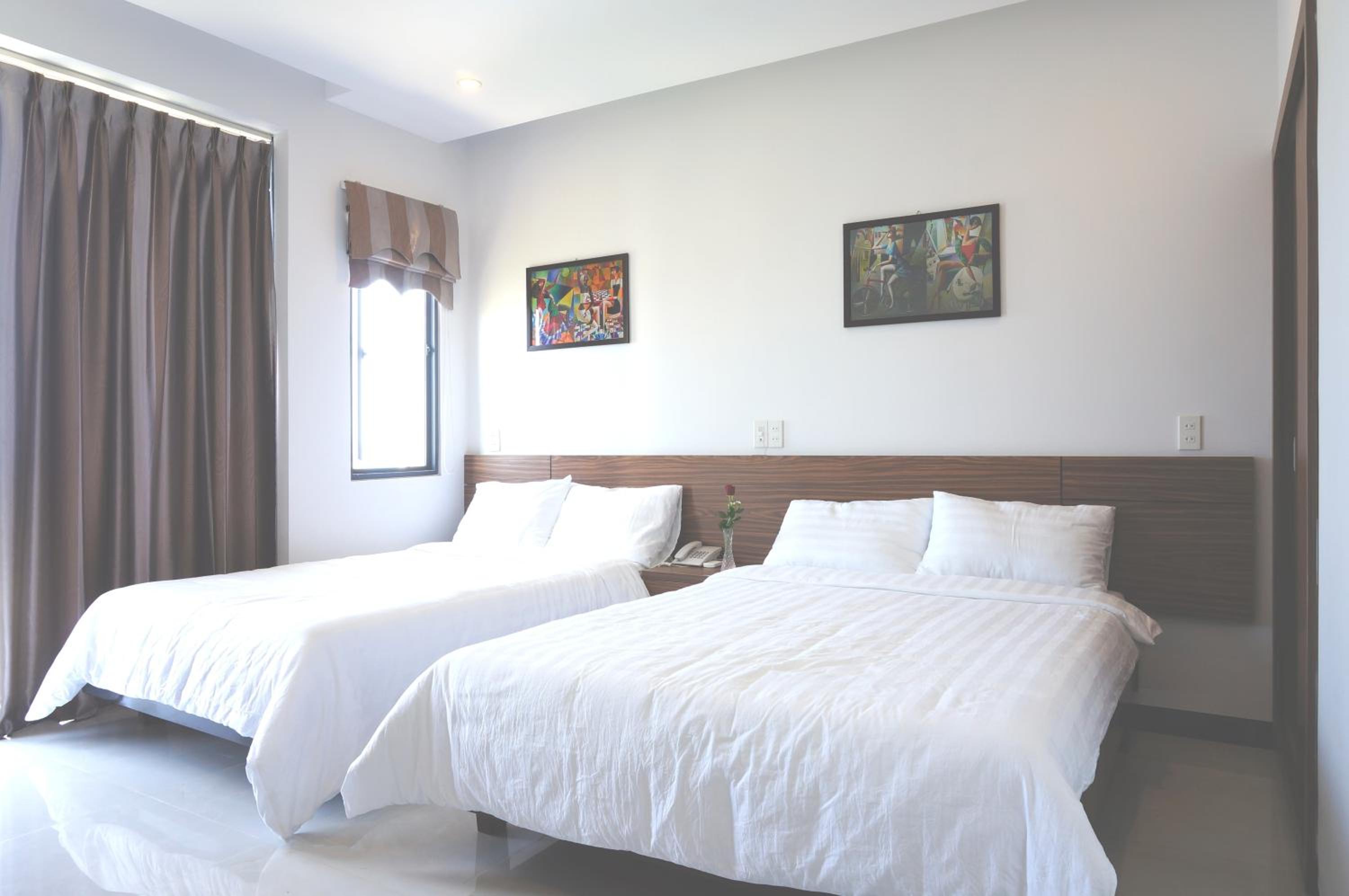 Deluxe Family Room - Photo 12