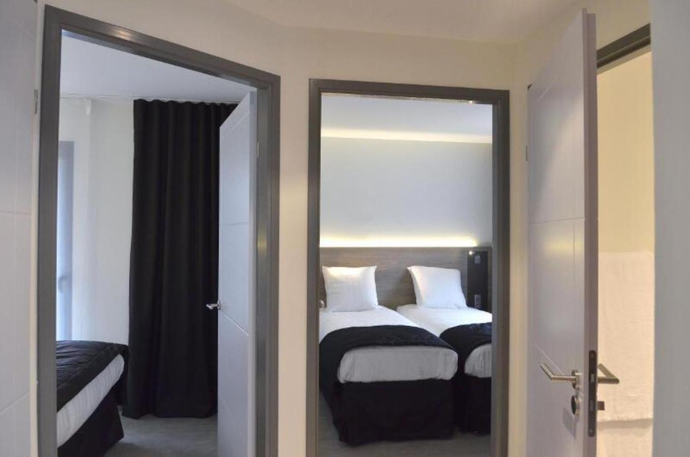 Two-Bedroom Apartment - Non-Smoking - Photo 5