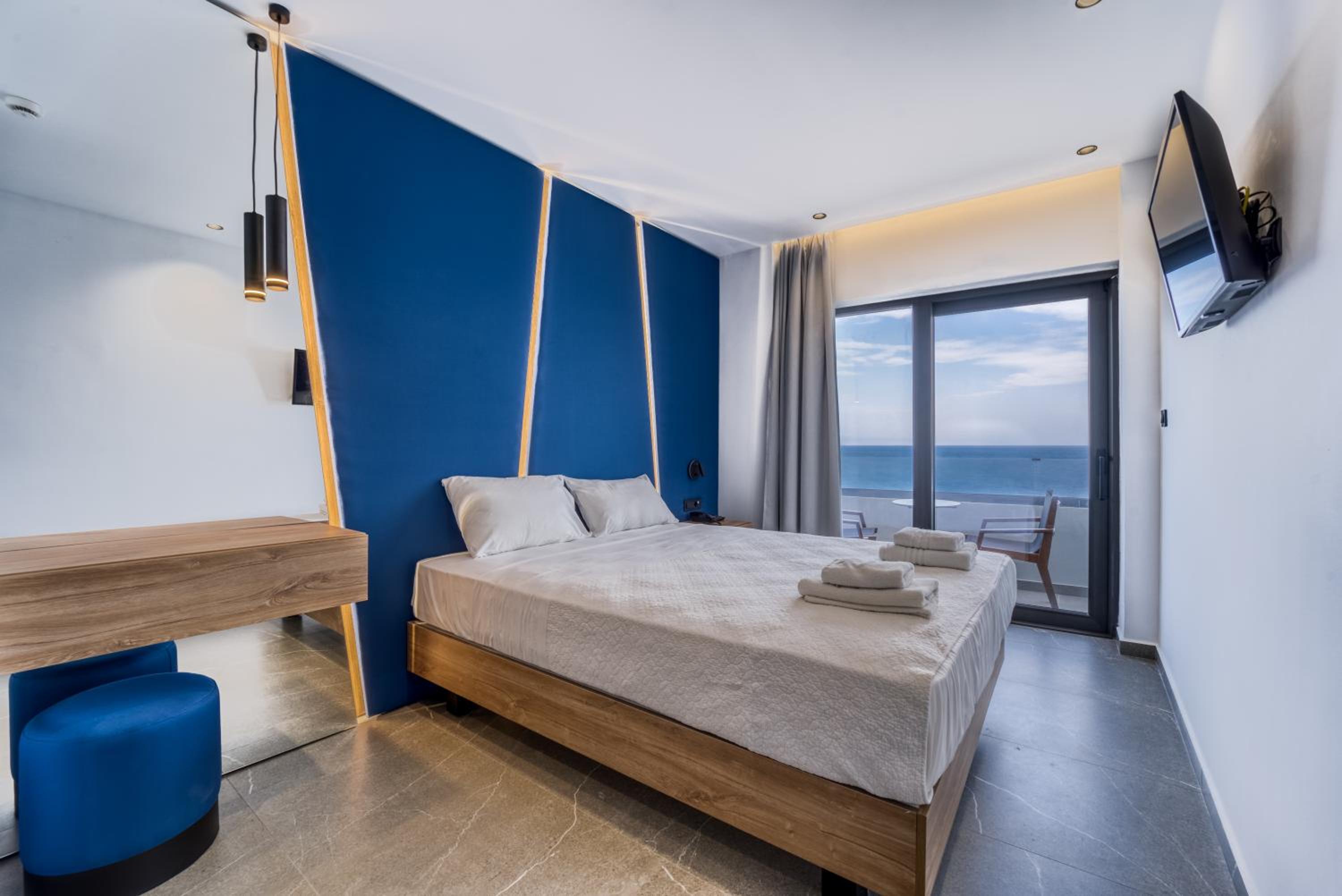 Deluxe Double Room with Sea View photo 1
