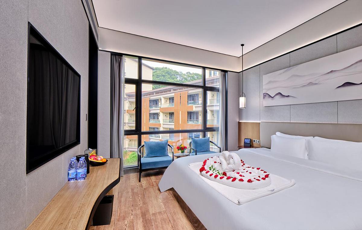 Garden View King Room