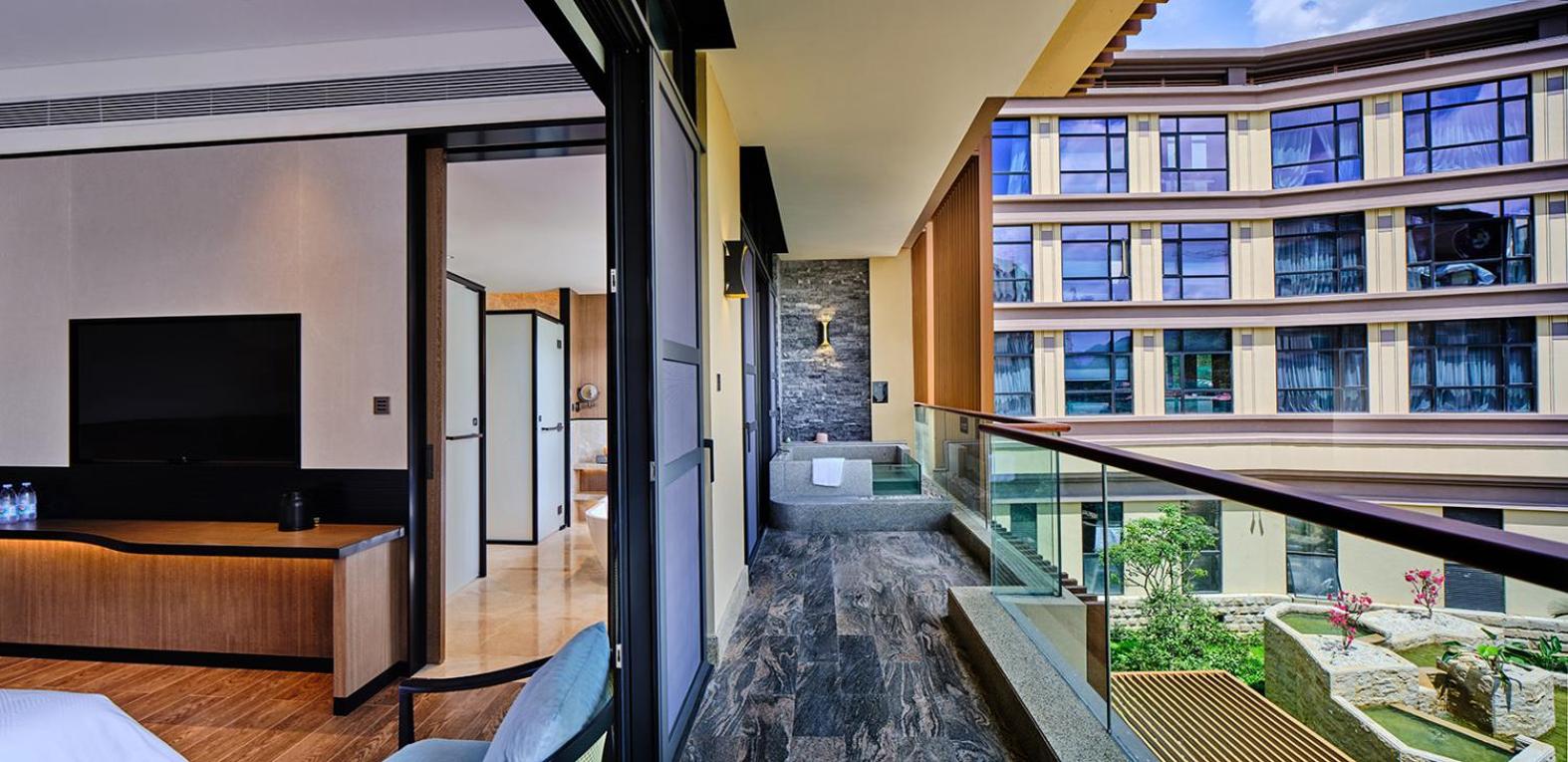 Garden View Hot Spring King Room				 photo 3