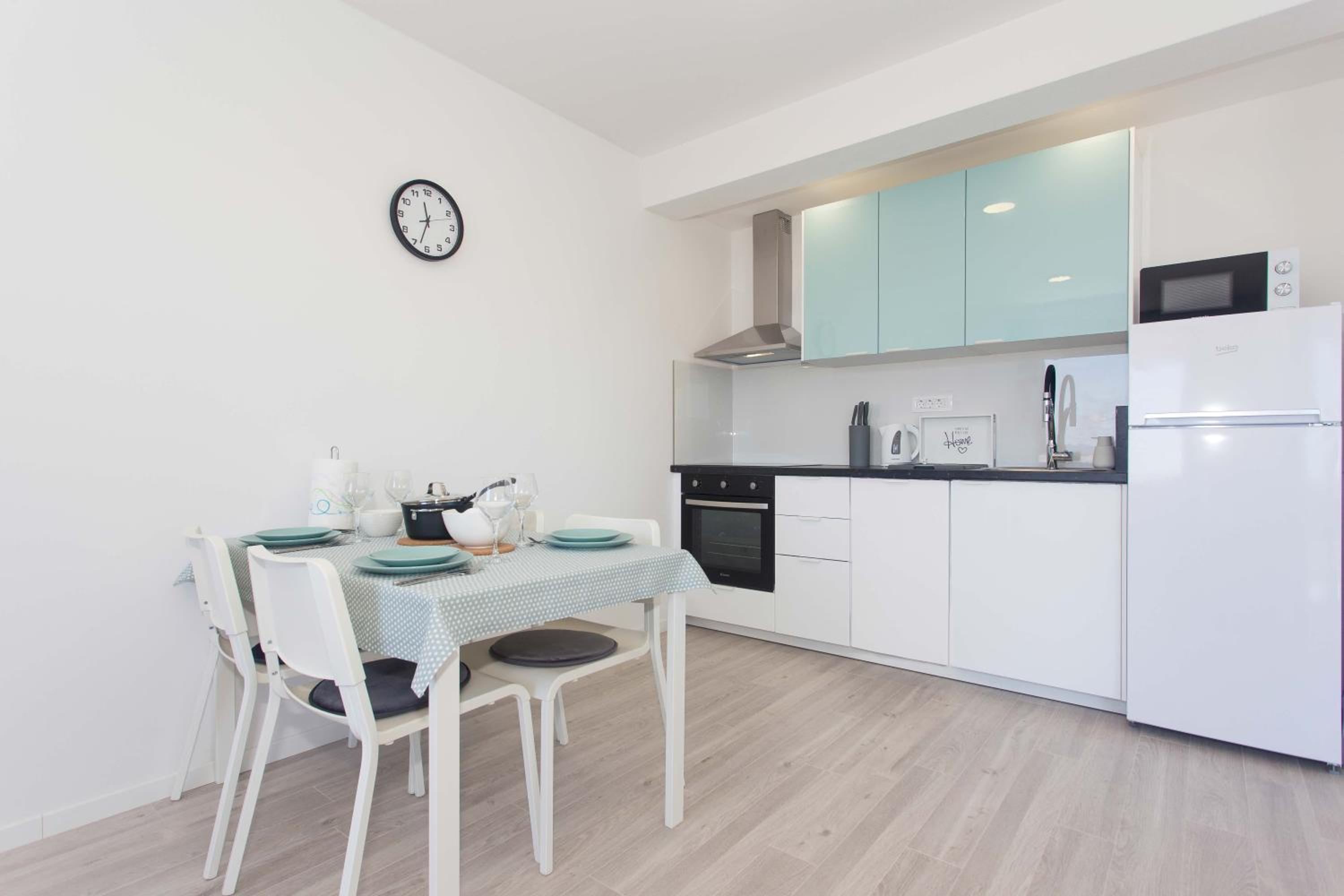 One-Bedroom Apartment - Photo 8