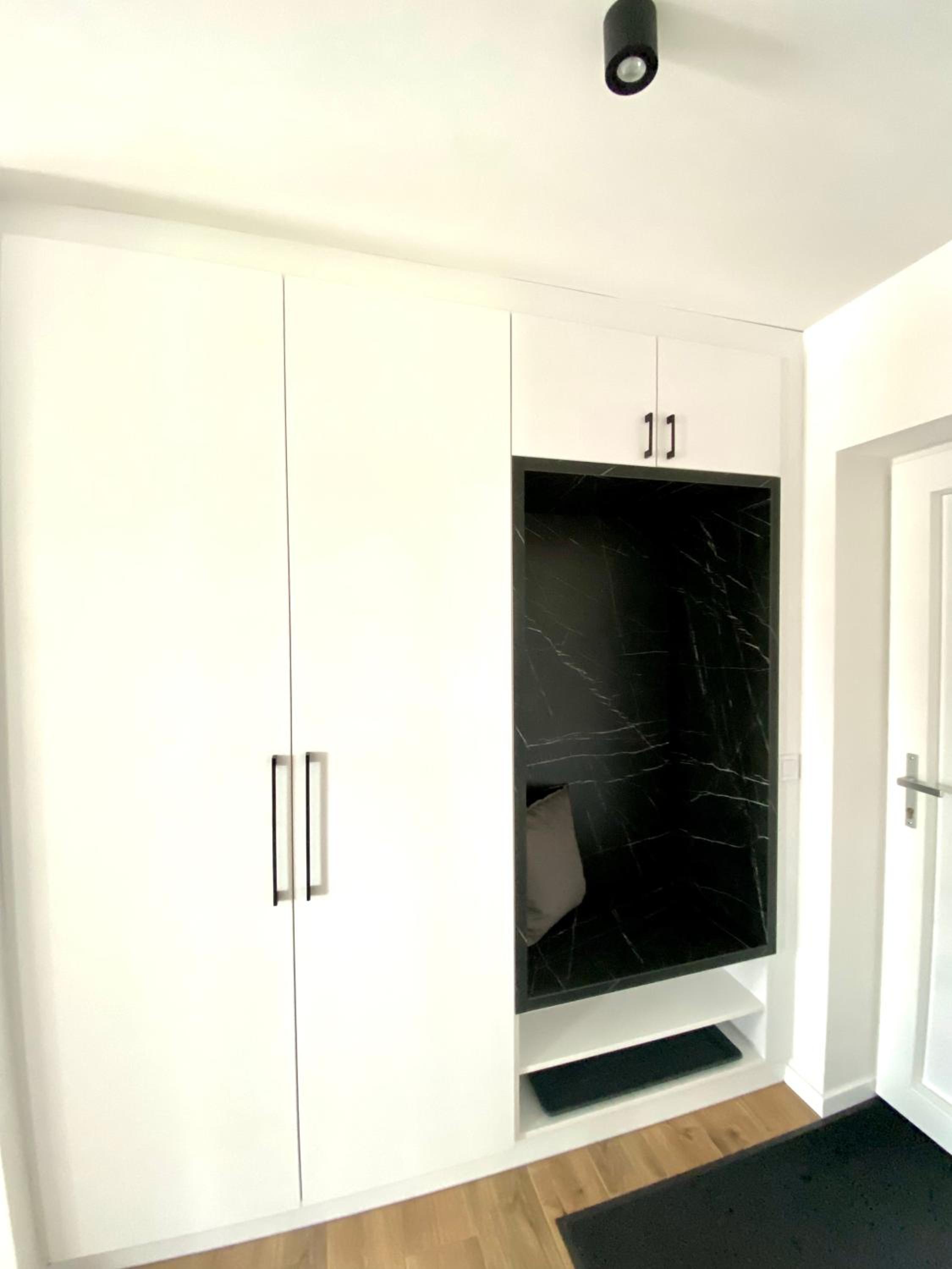 One-Bedroom Apartment with Terrace photo 2
