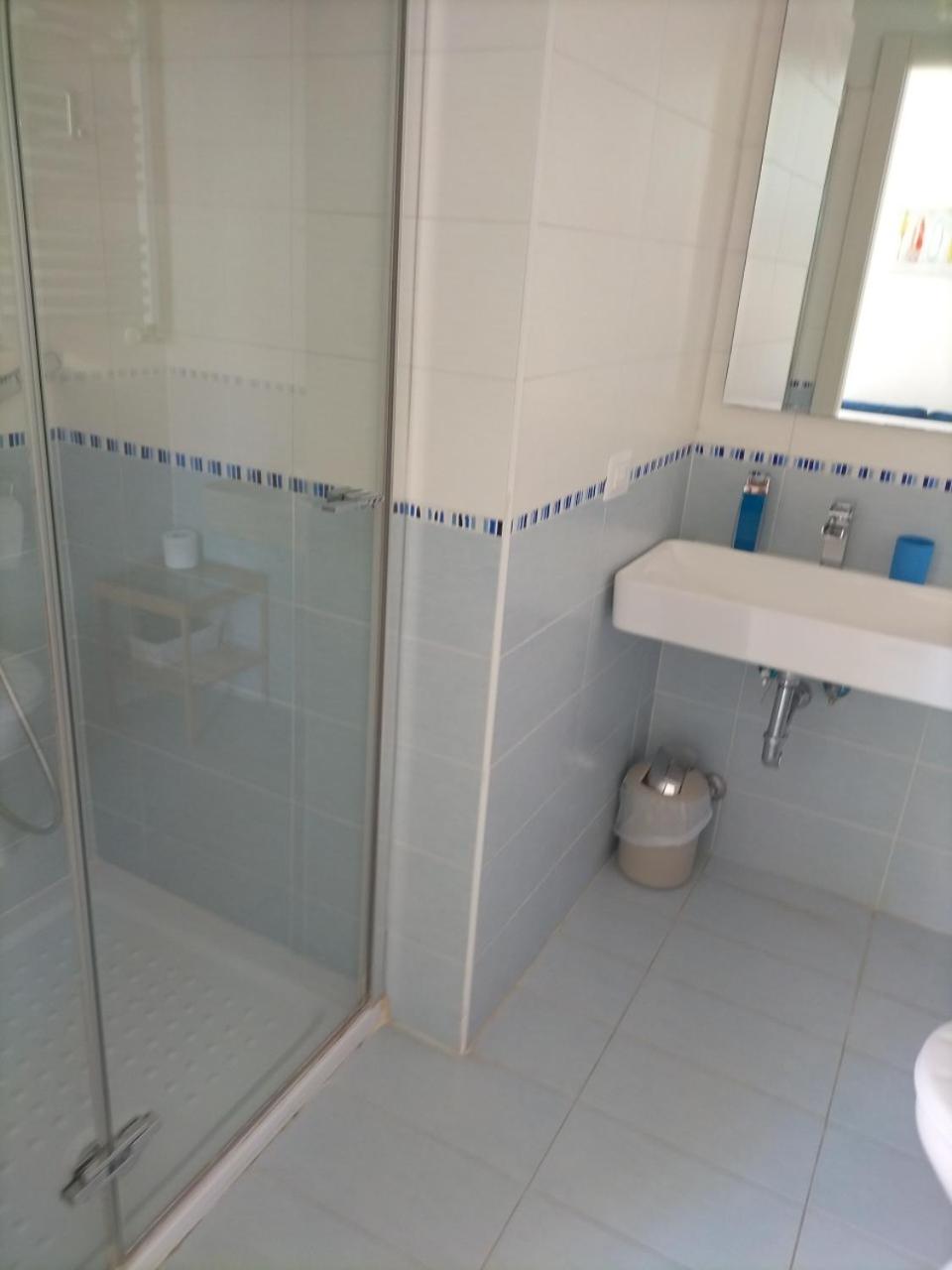 Deluxe Double Room with Sea View - Photo 12