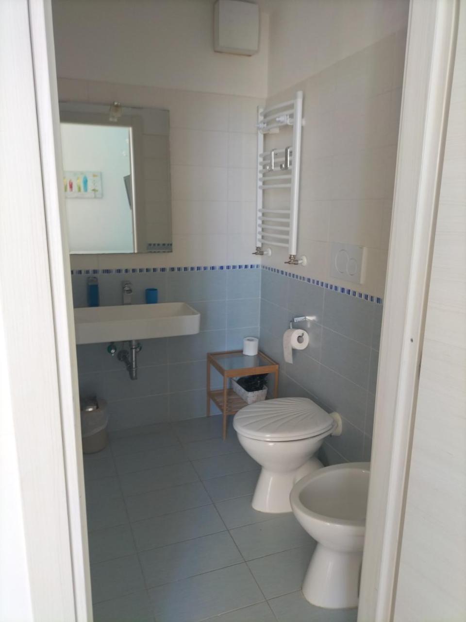 Deluxe Double Room with Sea View - Photo 13