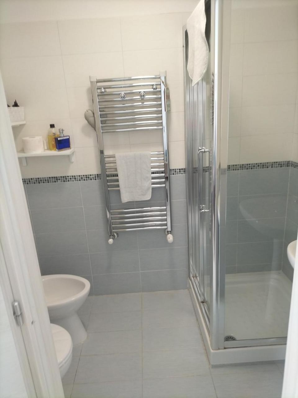 Double Room - Photo 3