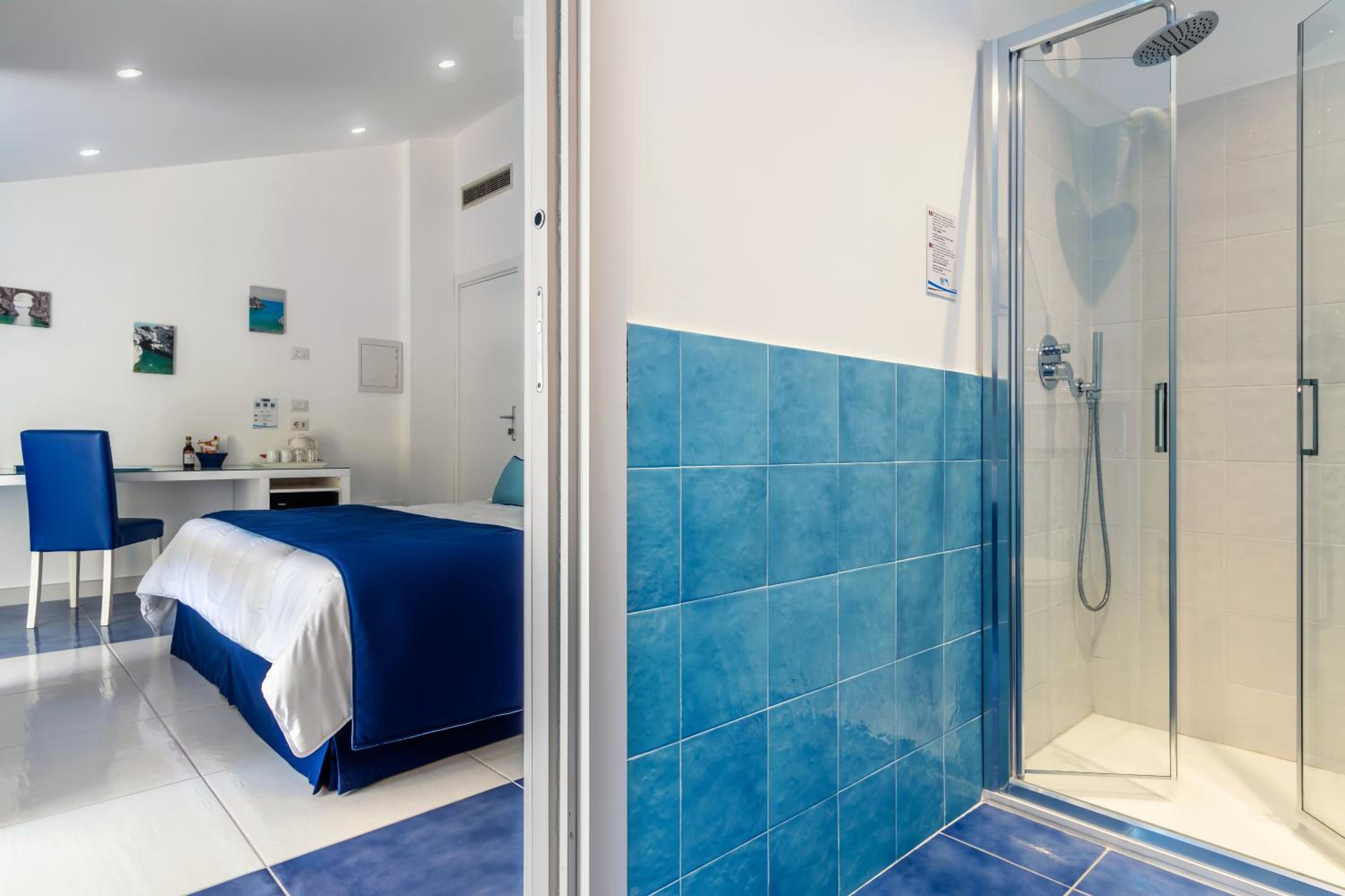 Junior Suite with Balcony photo 2
