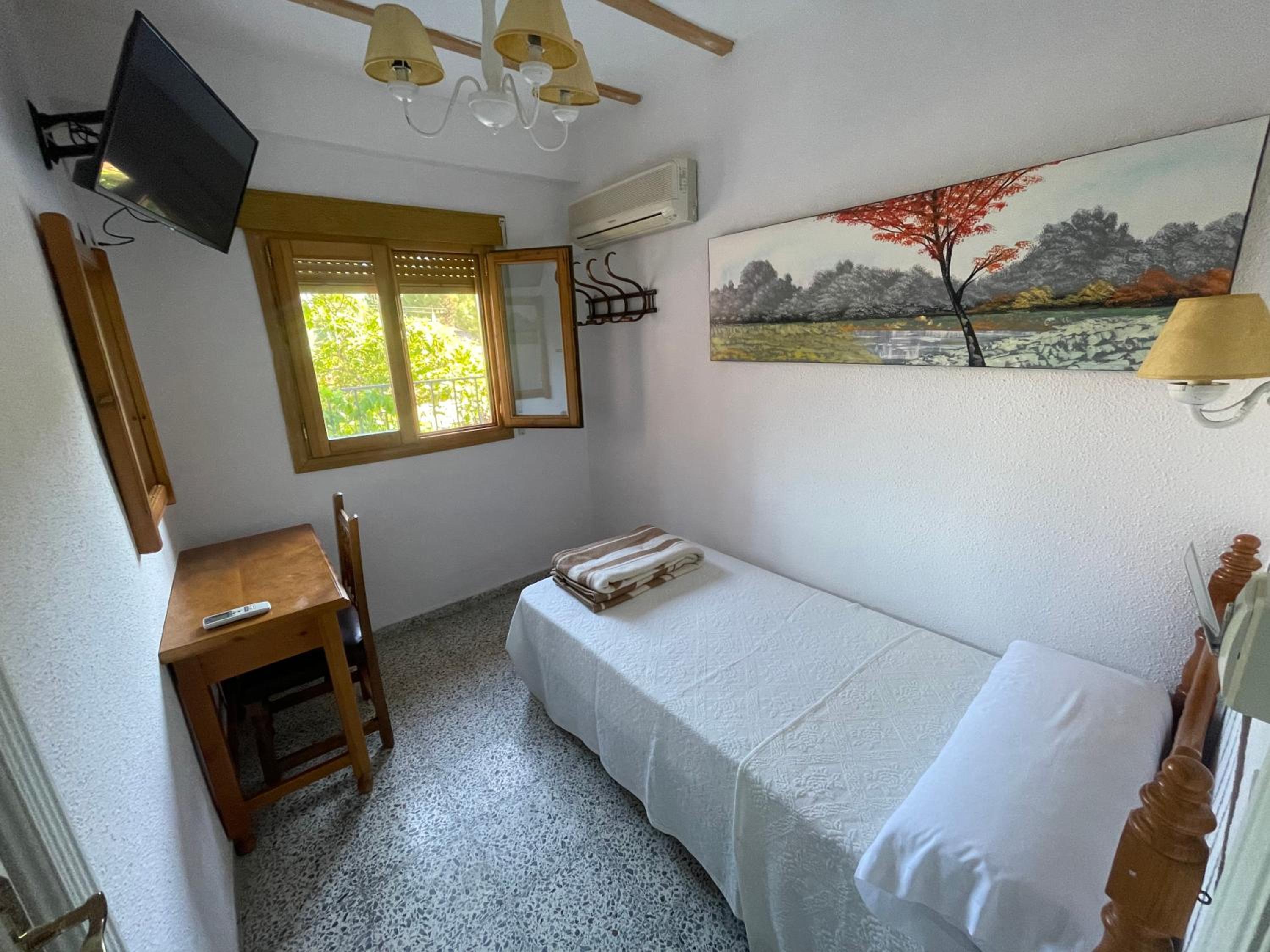 Single Room photo 2