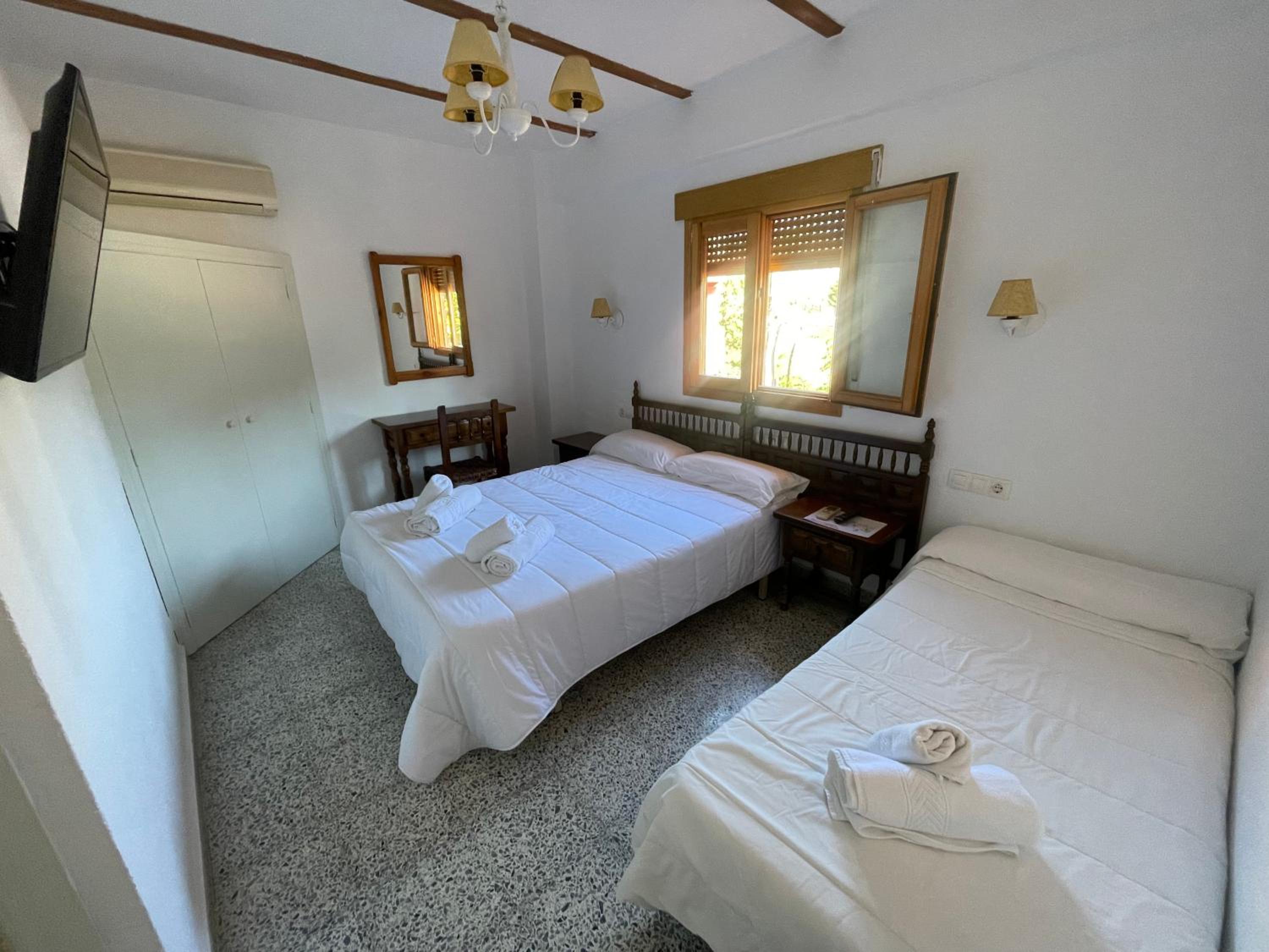 Budget Triple Room photo 2