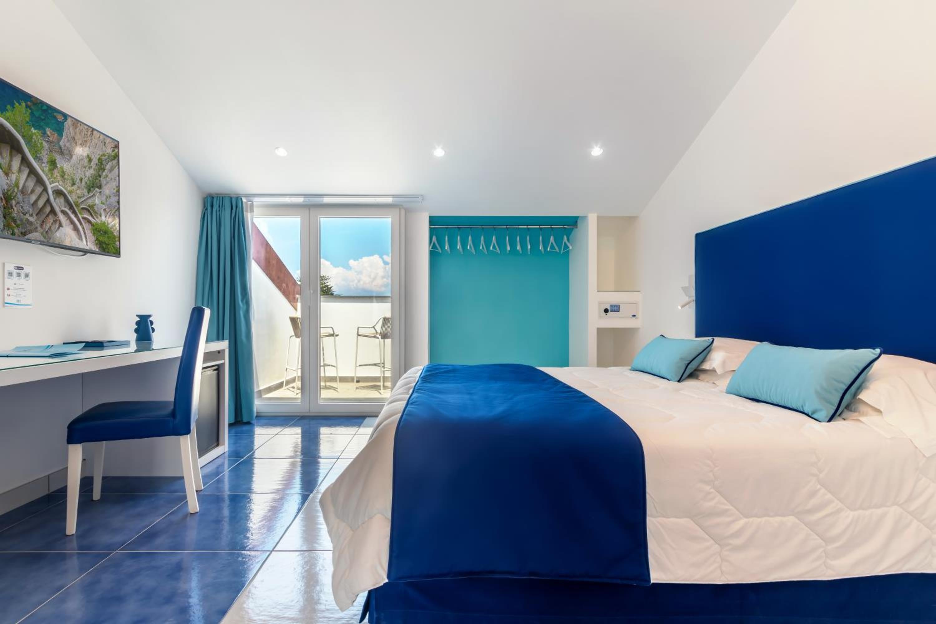 Suite Junior con vista al mar.
