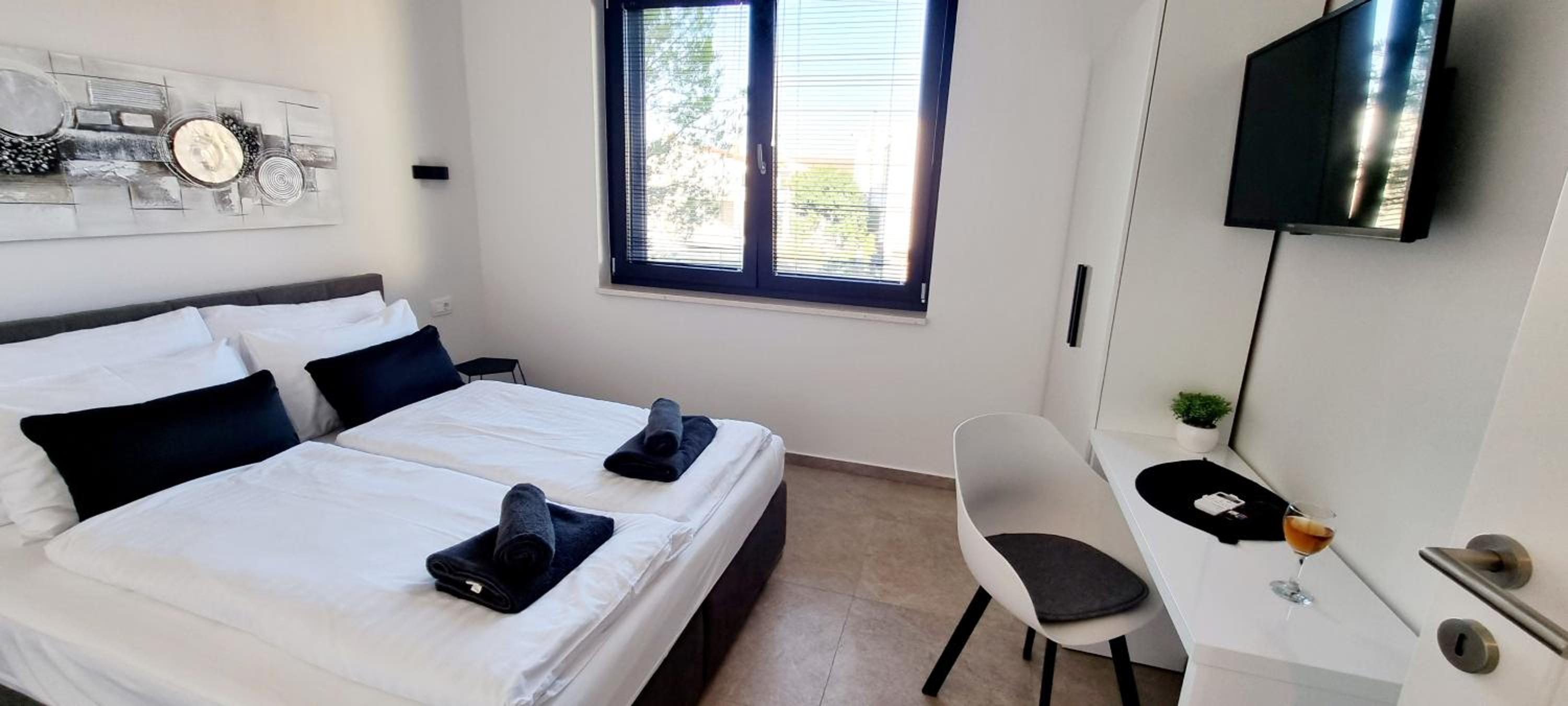 Three-Bedroom Apartment - Photo 4