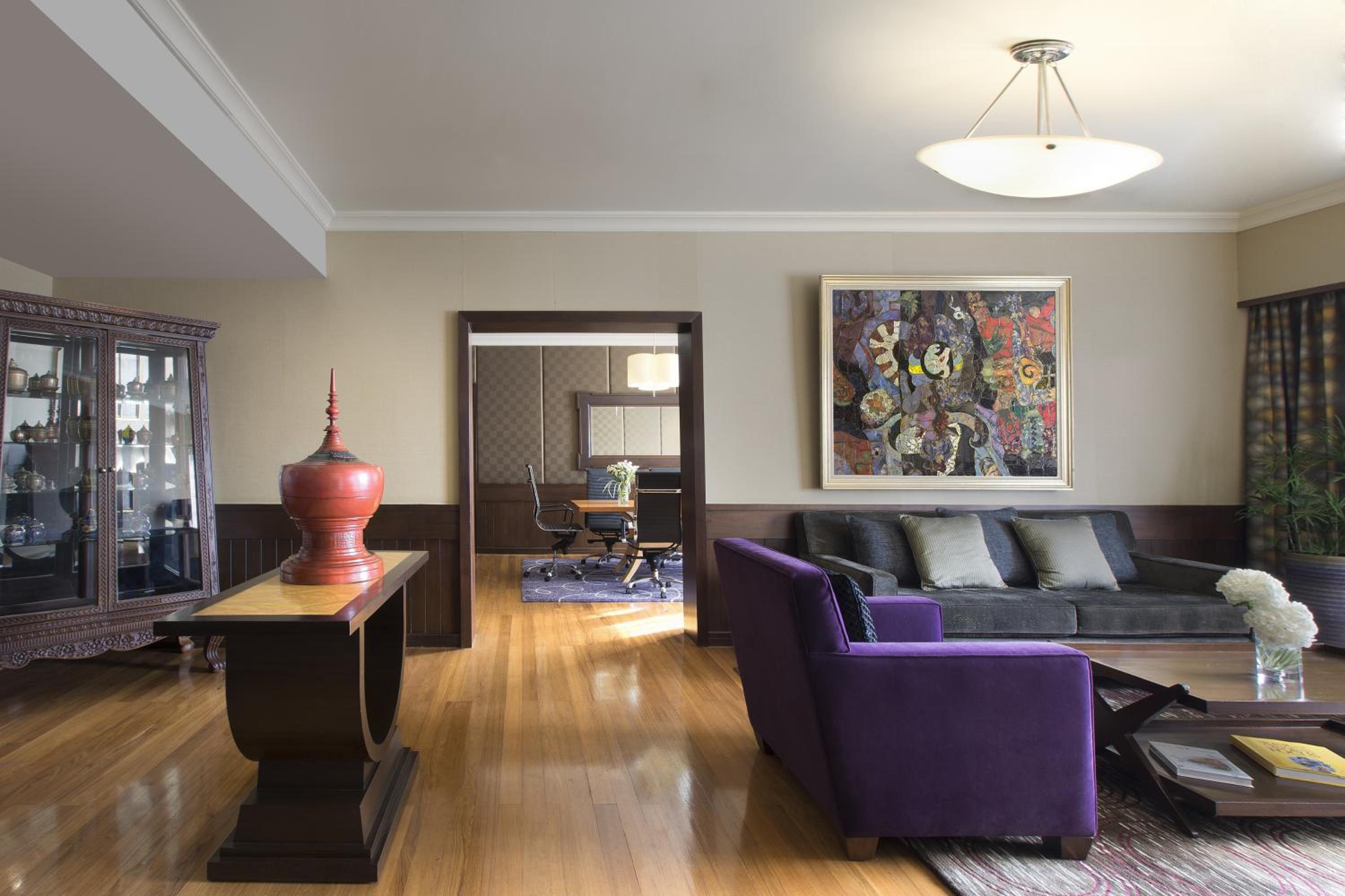 Presidential King Suite with Club Lounge Access and City View
