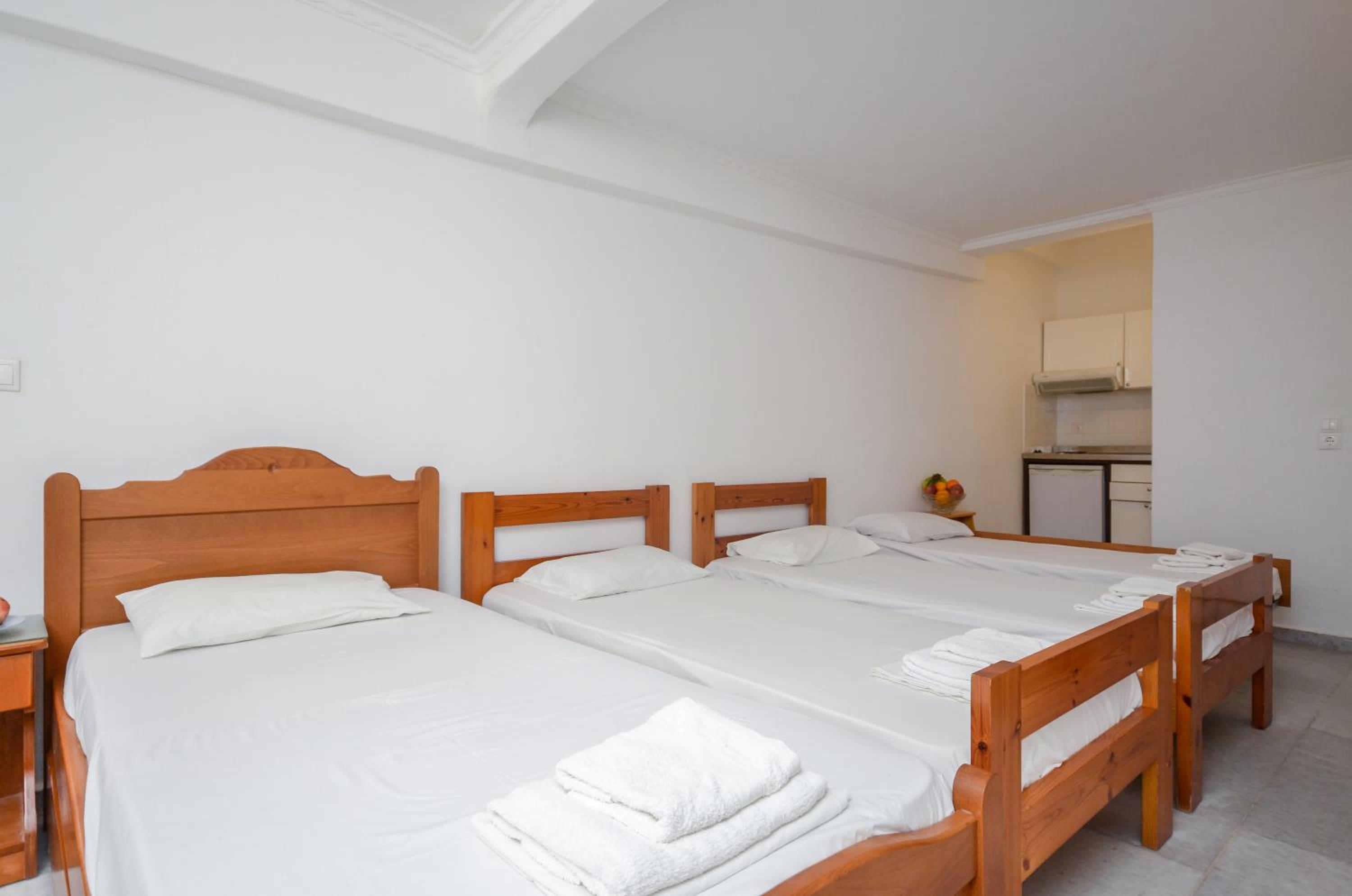 Budget Triple Room photo 2
