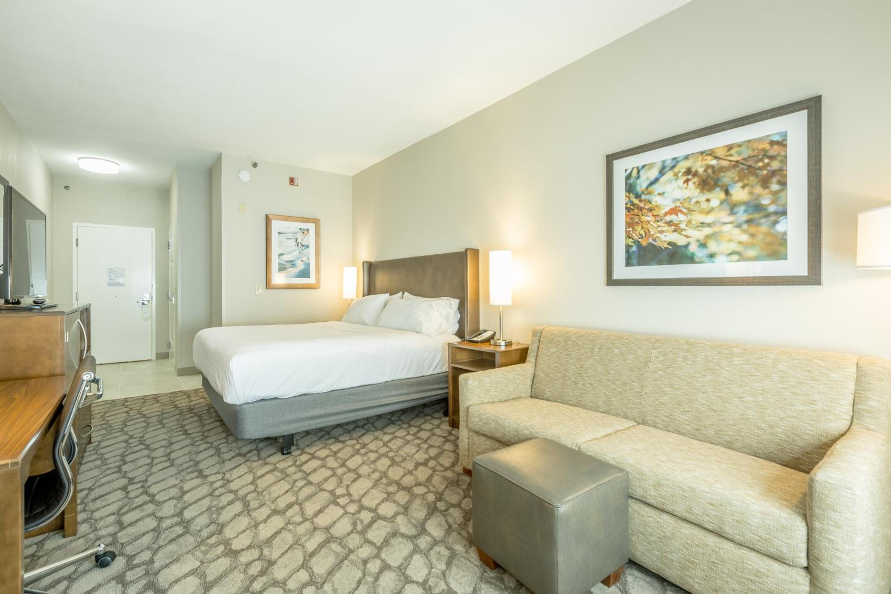 Standard King Room photo 2