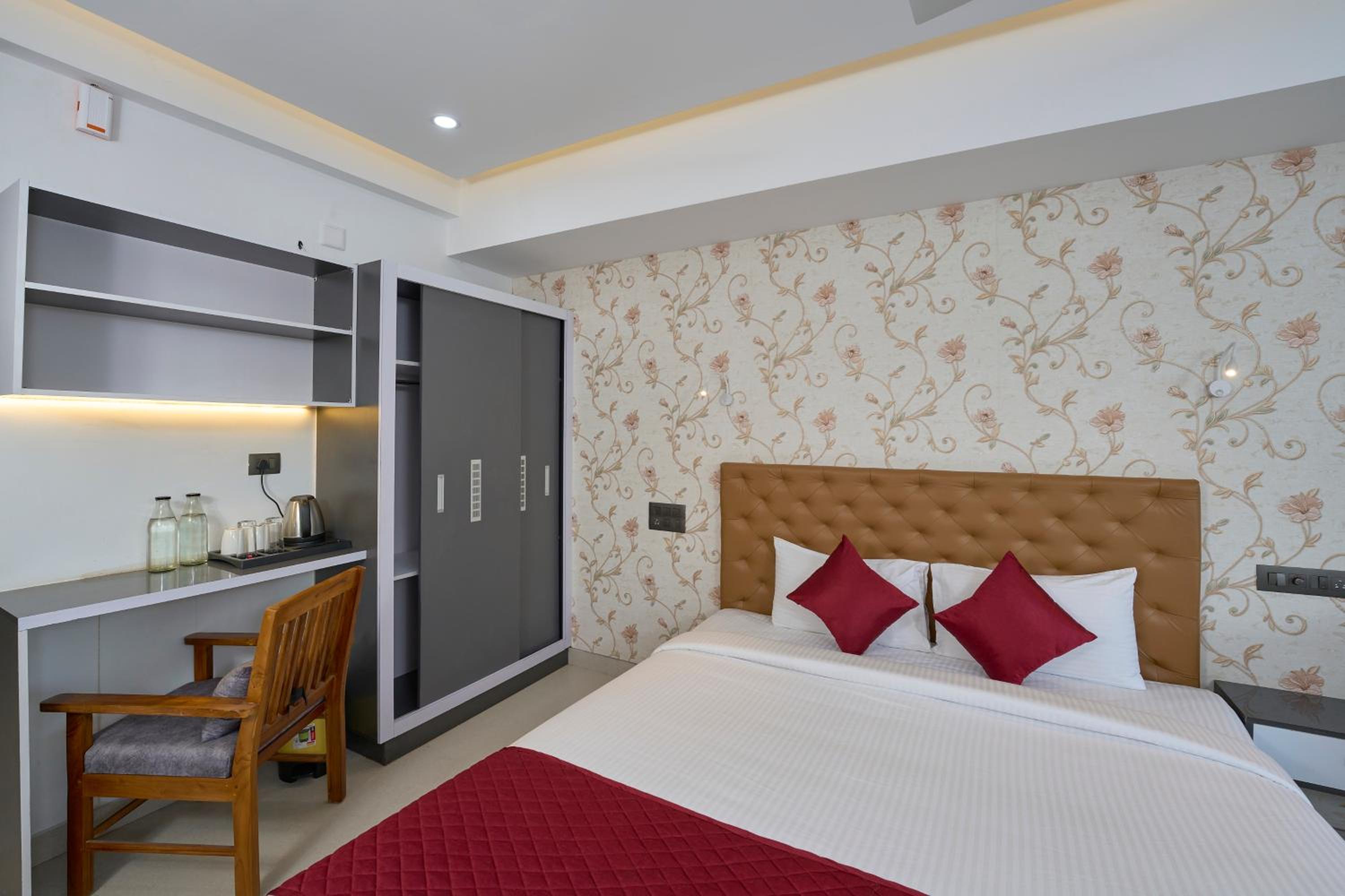 Deluxe Double Room photo 3