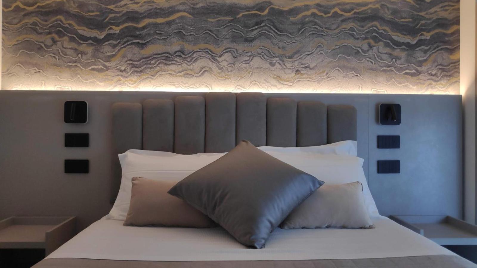 Superior Double Room with Front Sea View