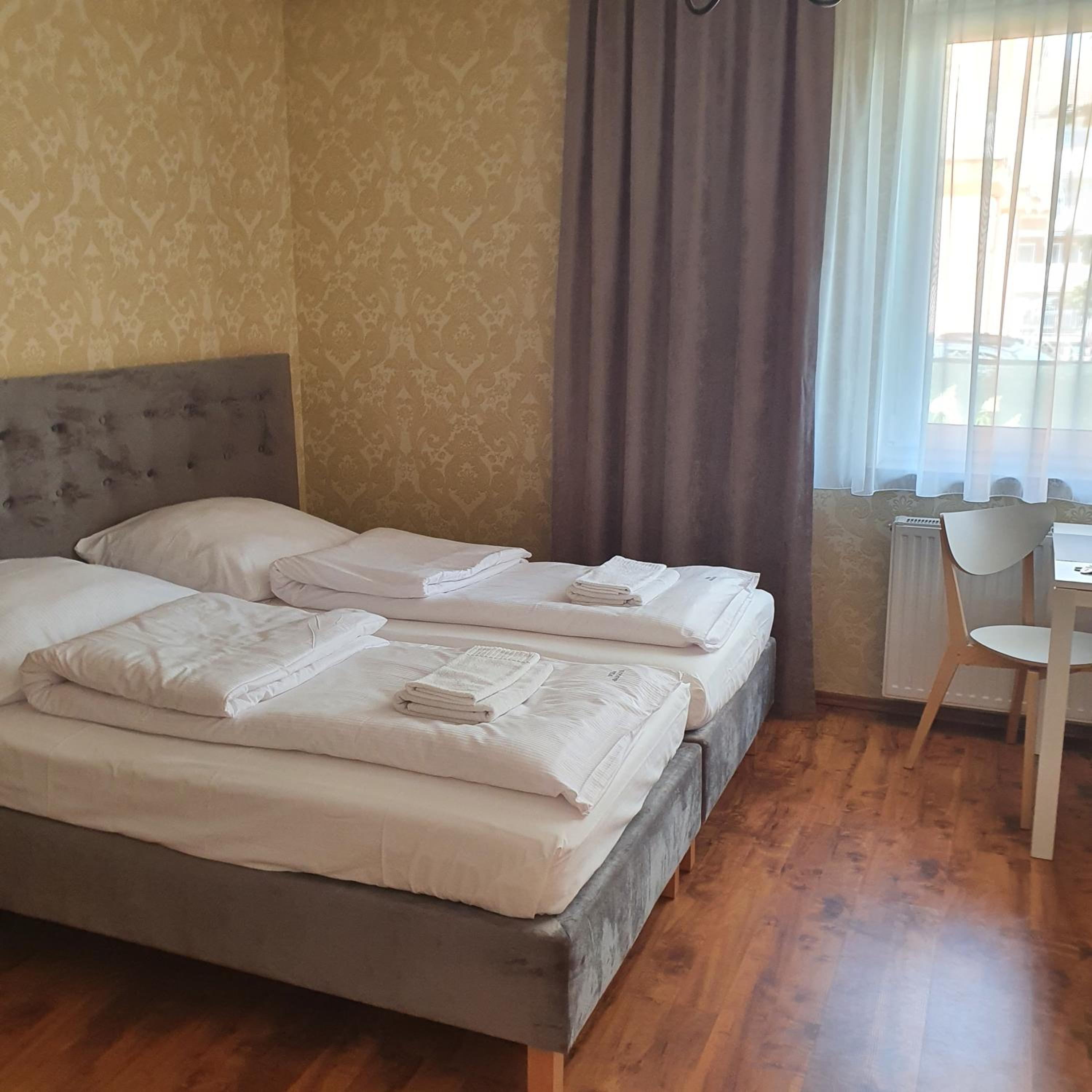 Quadruple Room with Bathroom photo 3
