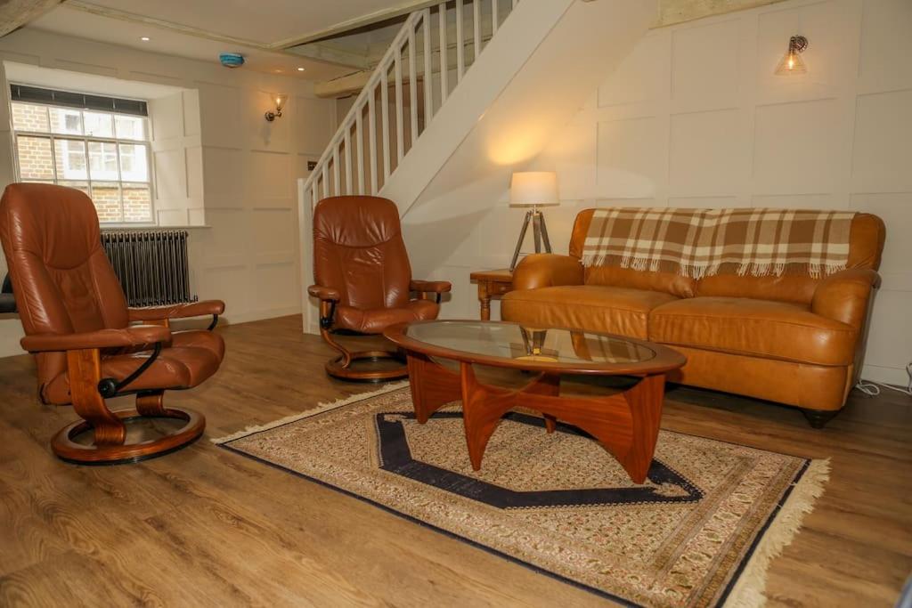 Two-Bedroom House photo 2