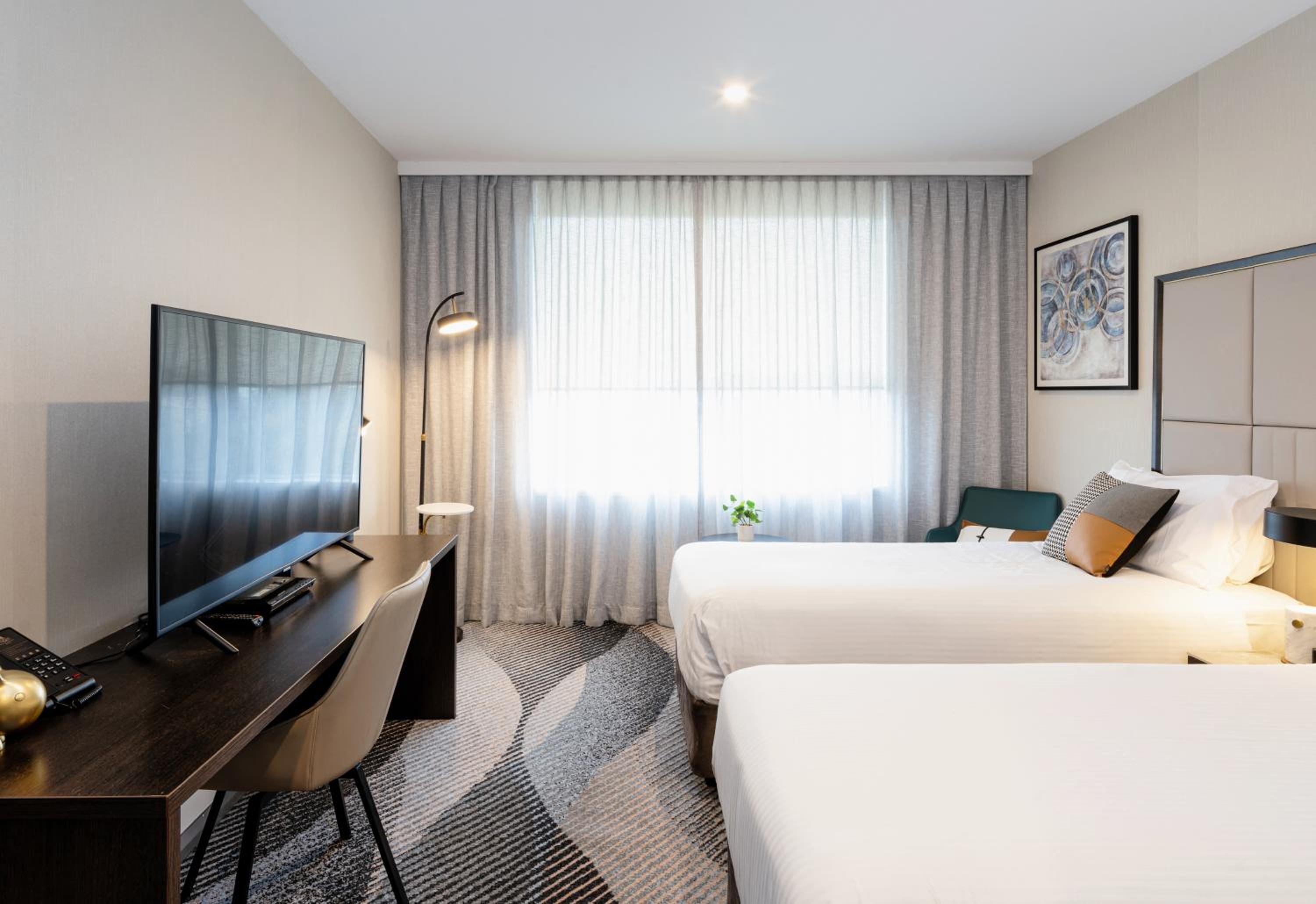 Interconnecting Double and Twin Rooms thumbnail 6