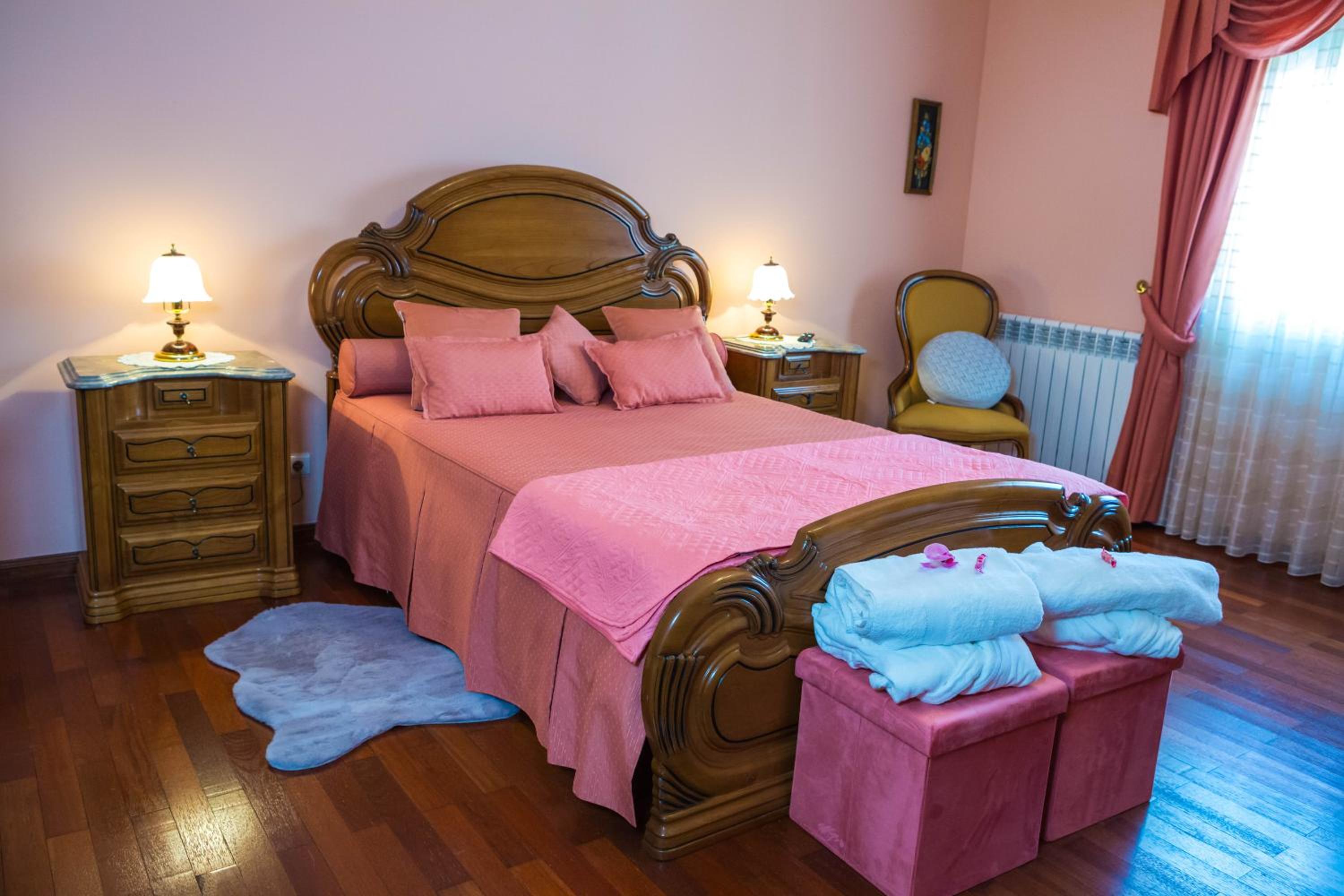 Deluxe Double Room with Shower