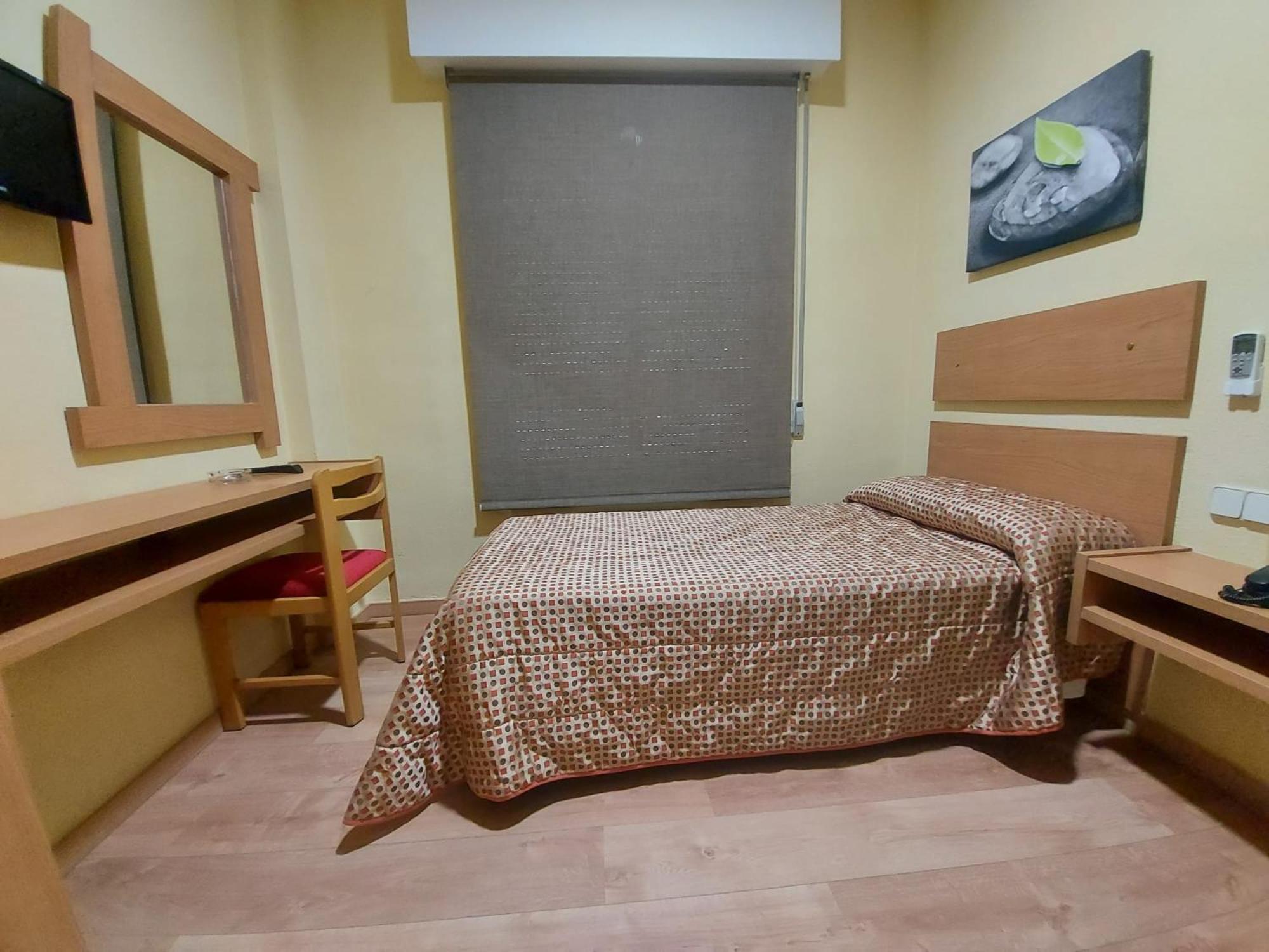 Single Room photo 2