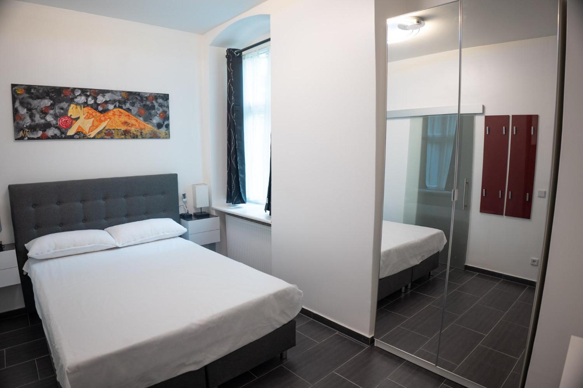 Budget Double Room photo 2