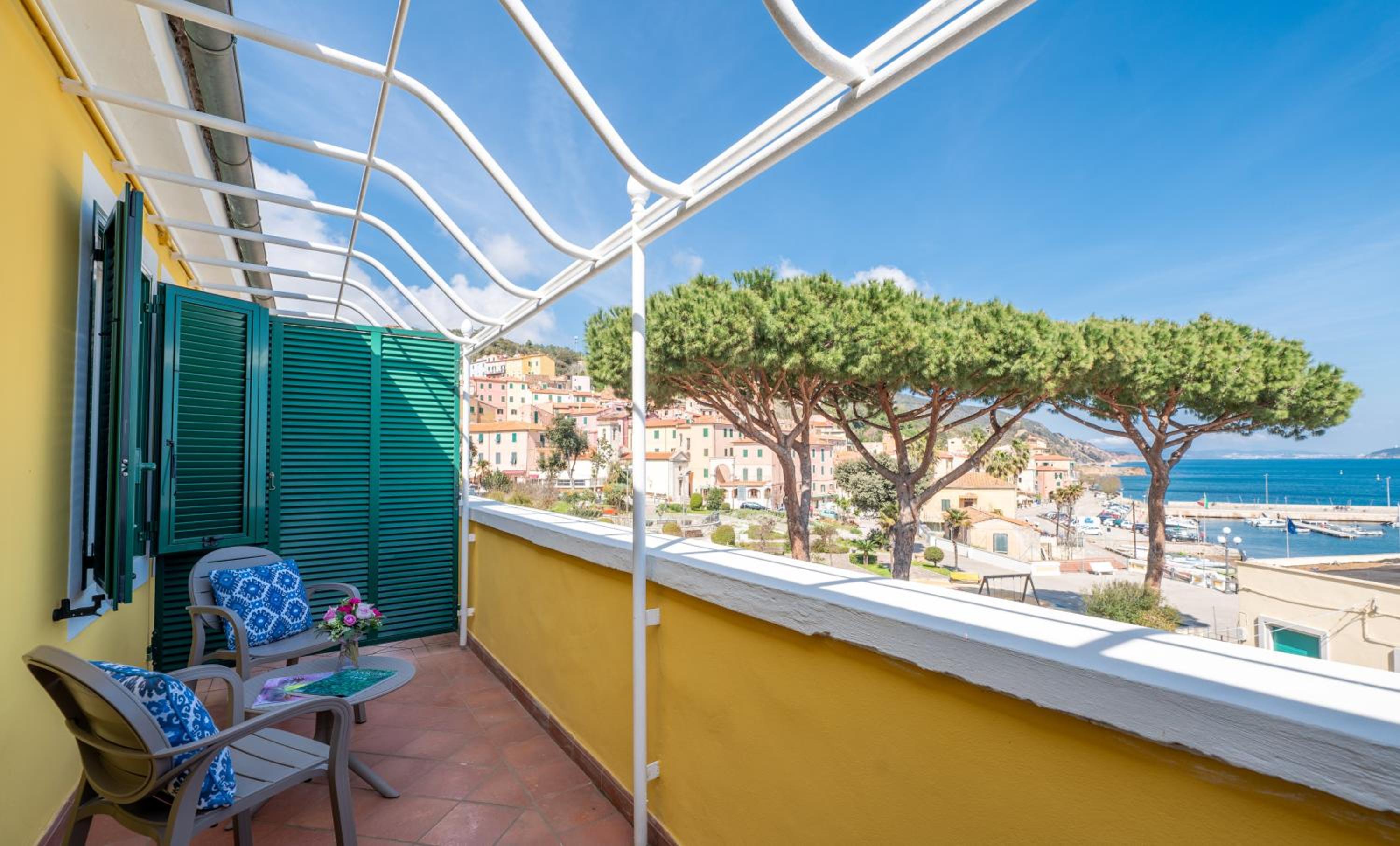 Comfort Double Room with Balcony - Photo 7