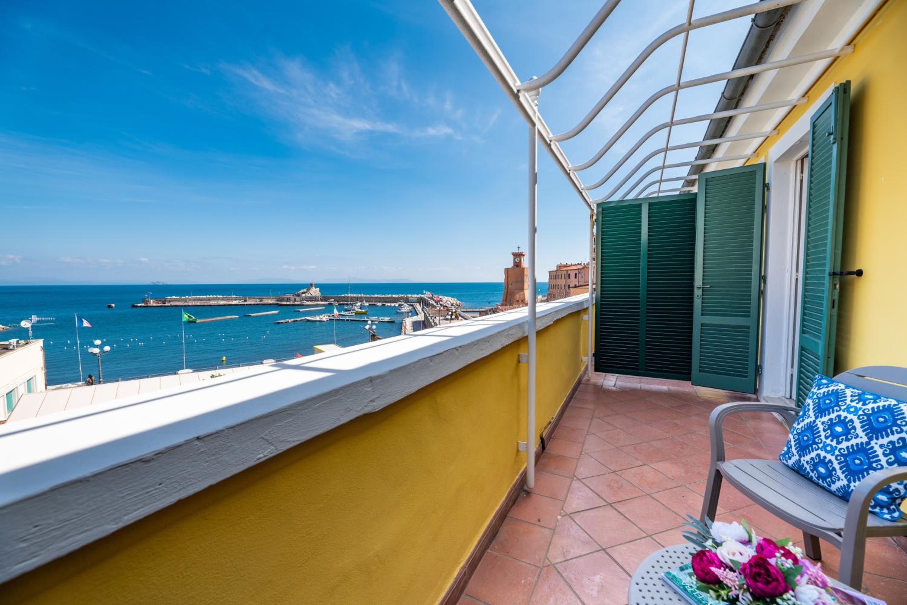 Comfort Double Room with Balcony - Photo 3