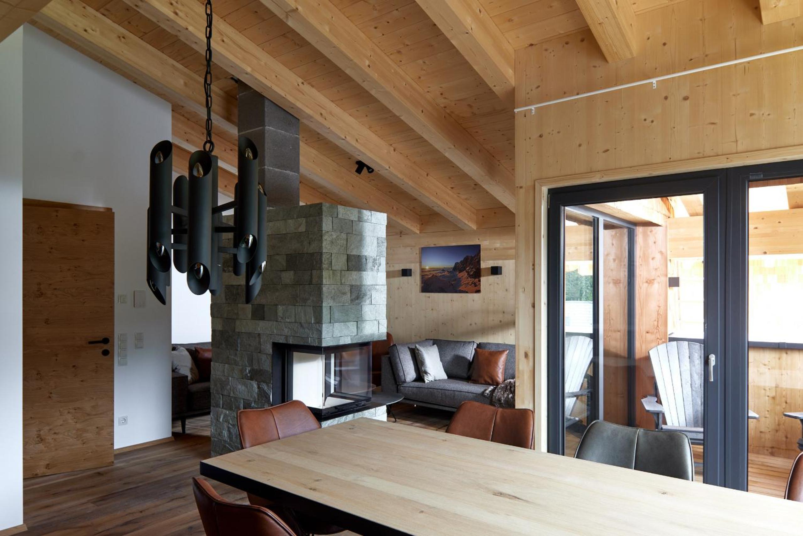 Ski in – Ski out Chalet 6 photo 1