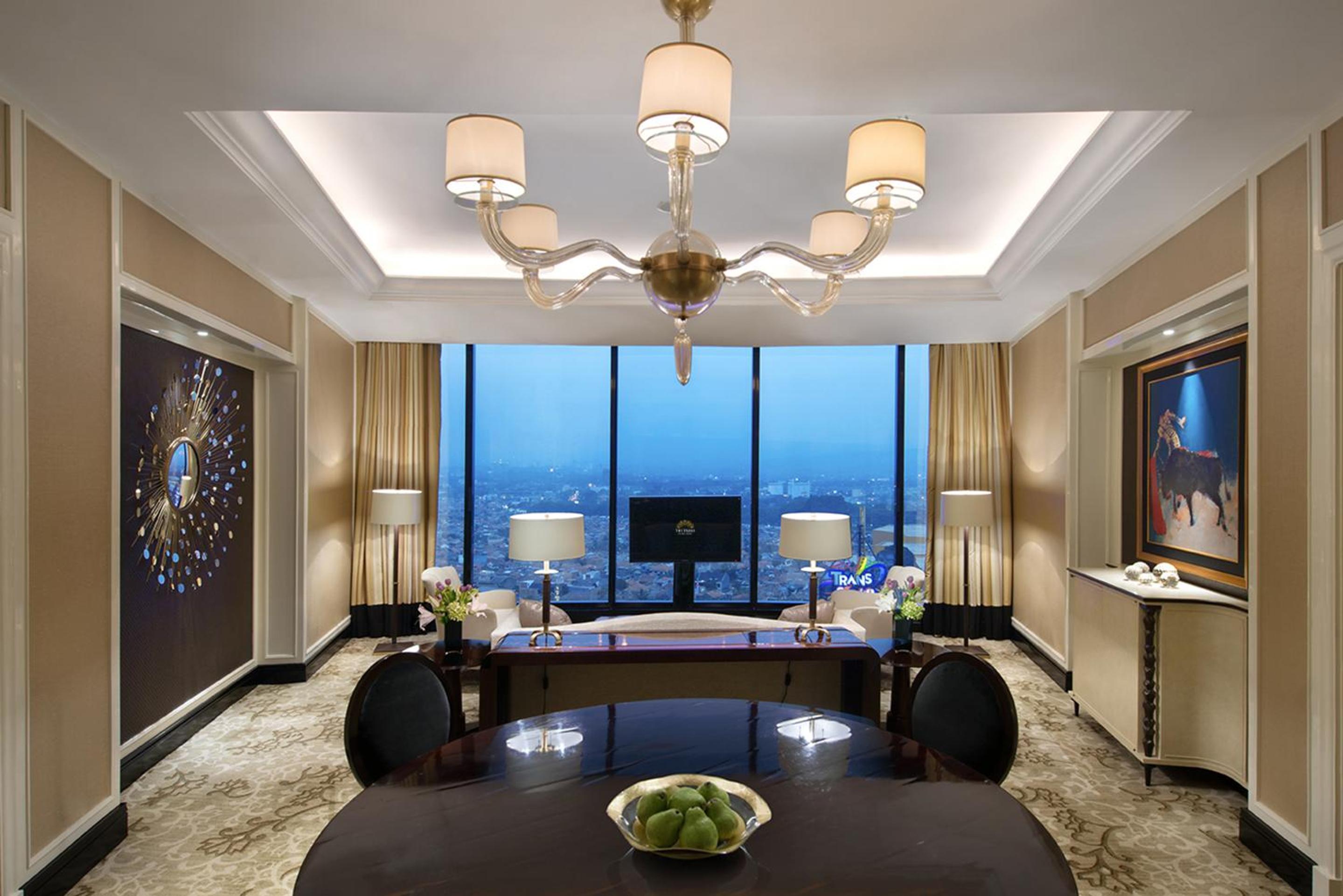 Celebrity Suite with Free Benefit - Photo 9