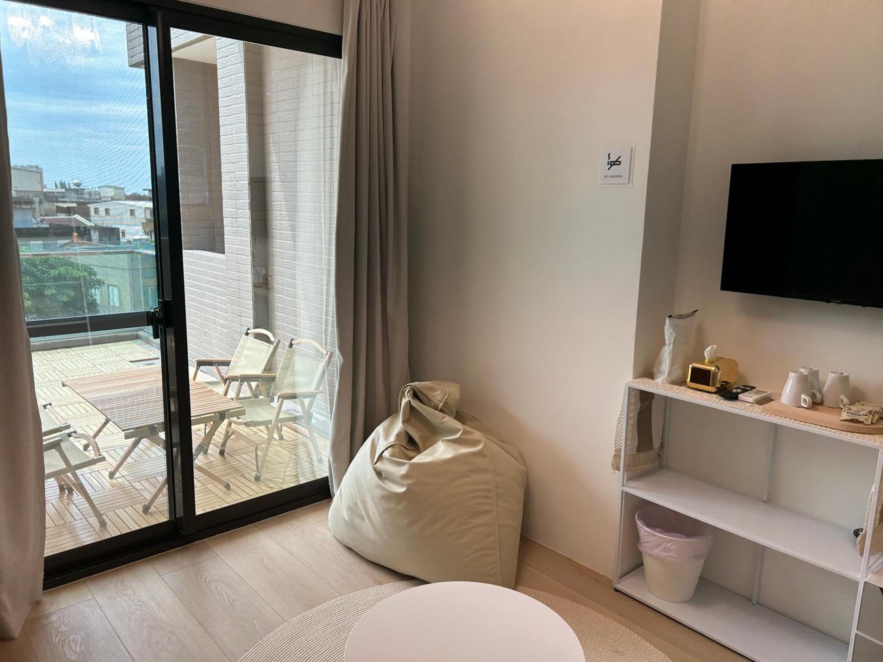 Quadruple Room with Private Bathroom photo 3