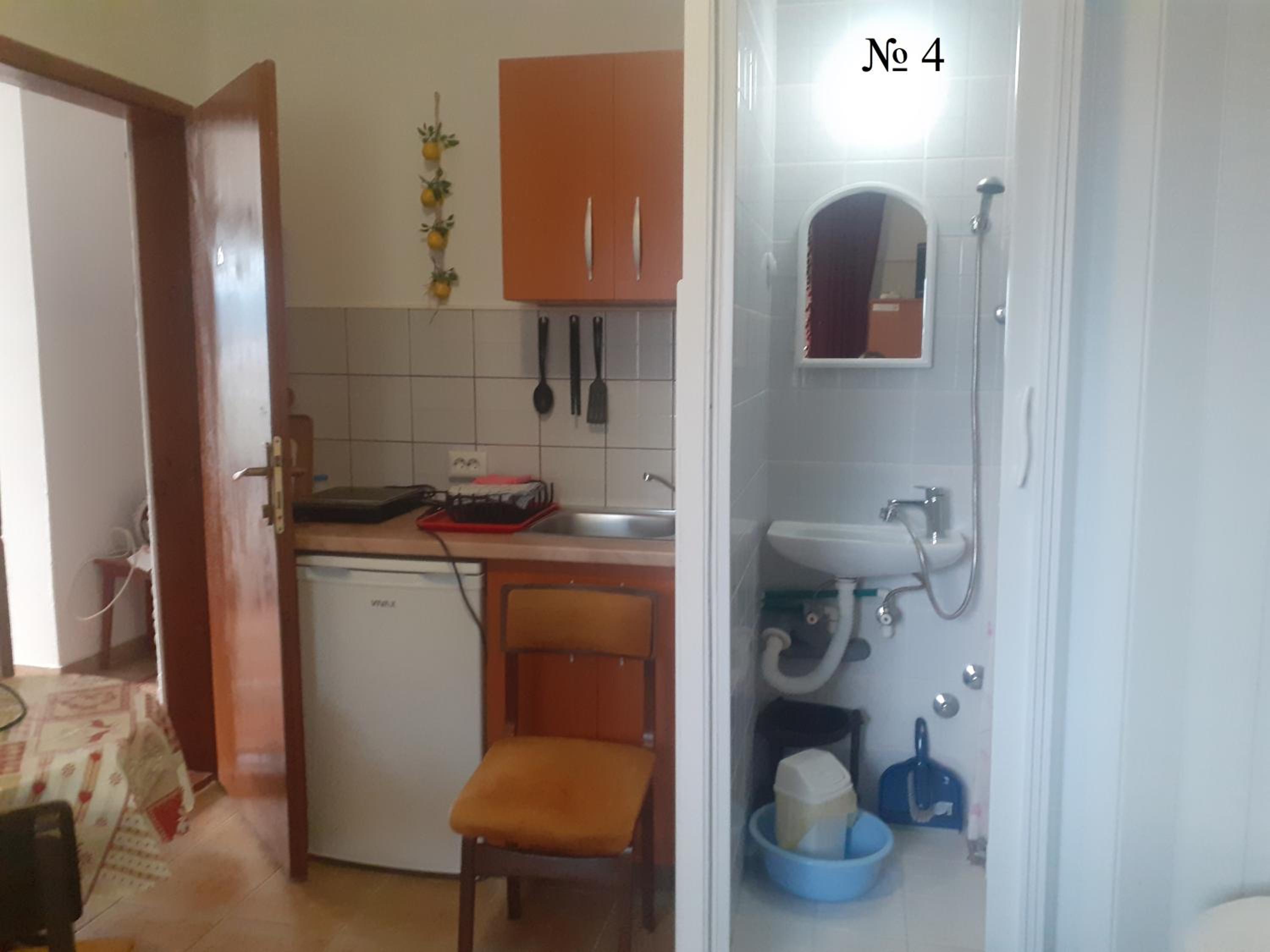 One-Bedroom Apartment photo 3