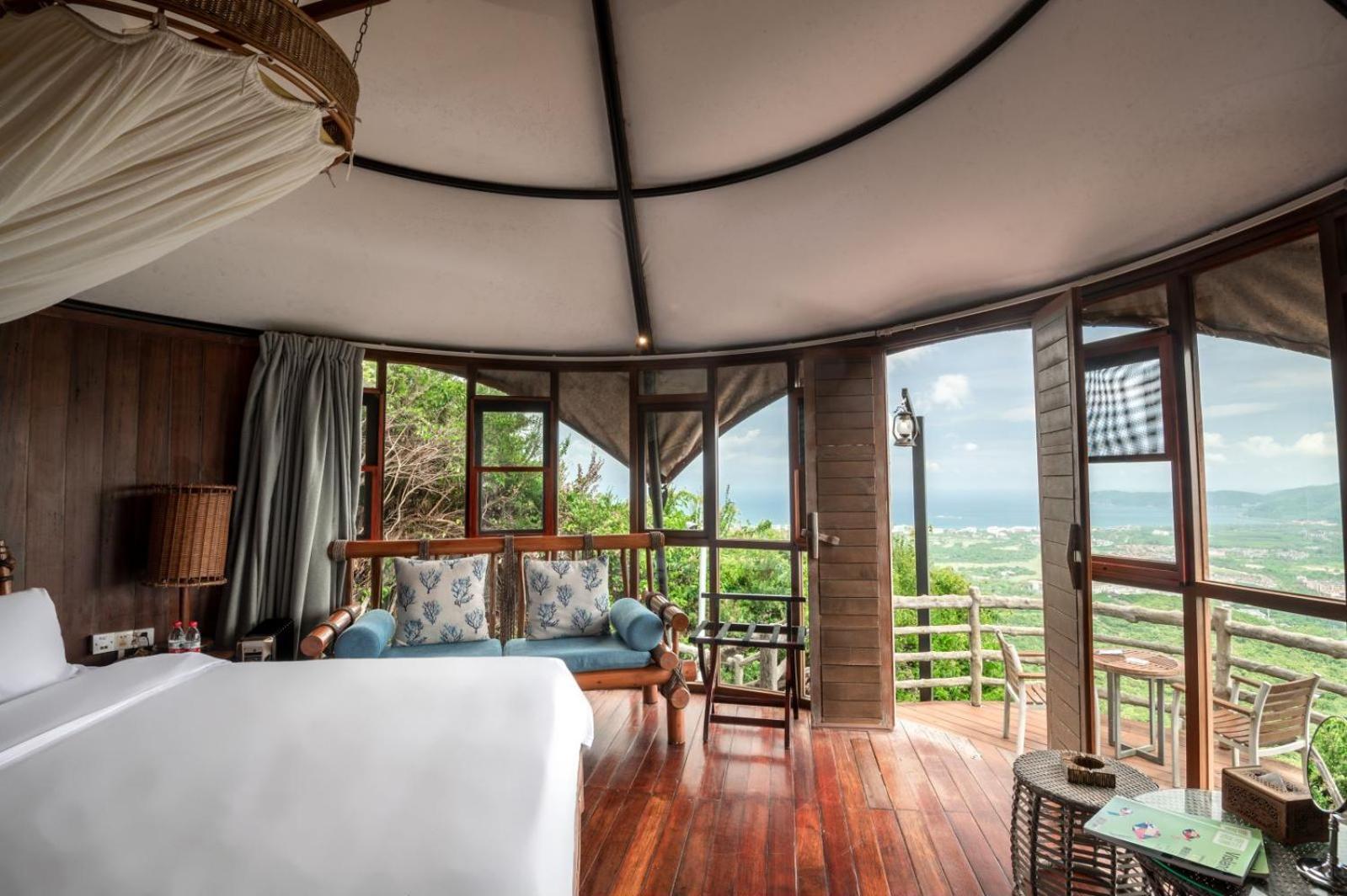 Wilderness-themed  King Bed Villa