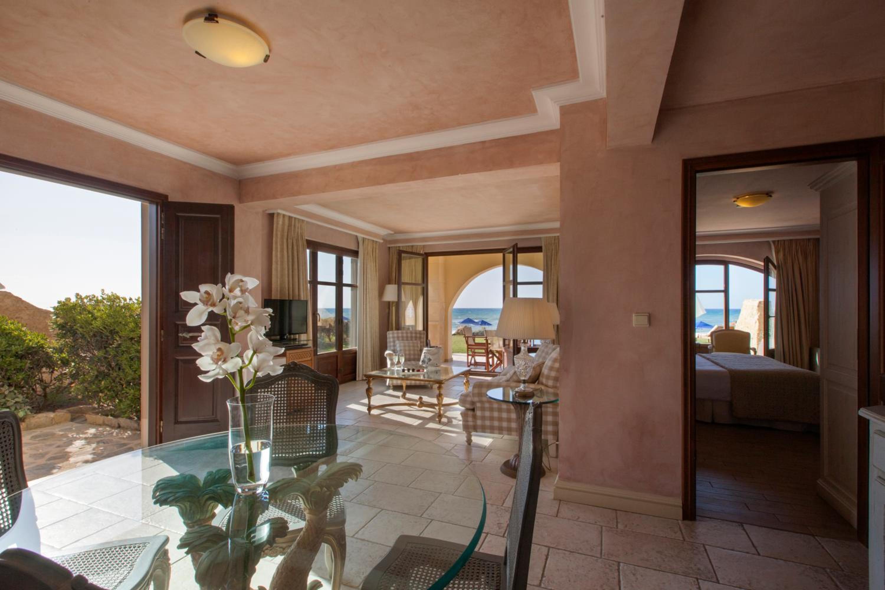 Mythica Bungalow Suite with Private Pool, Sea View - Photo 2
