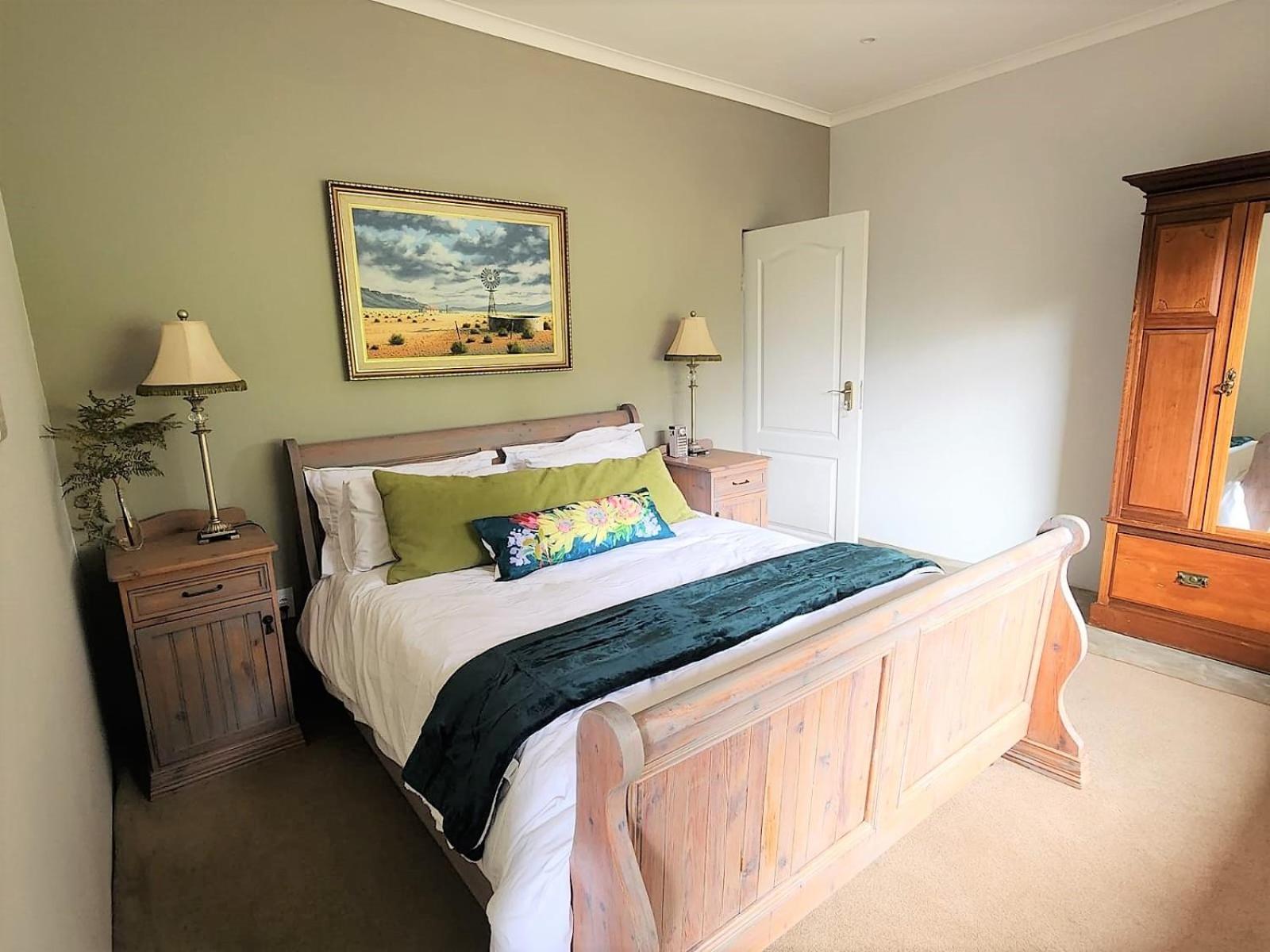 Three-Bedroom House photo 2