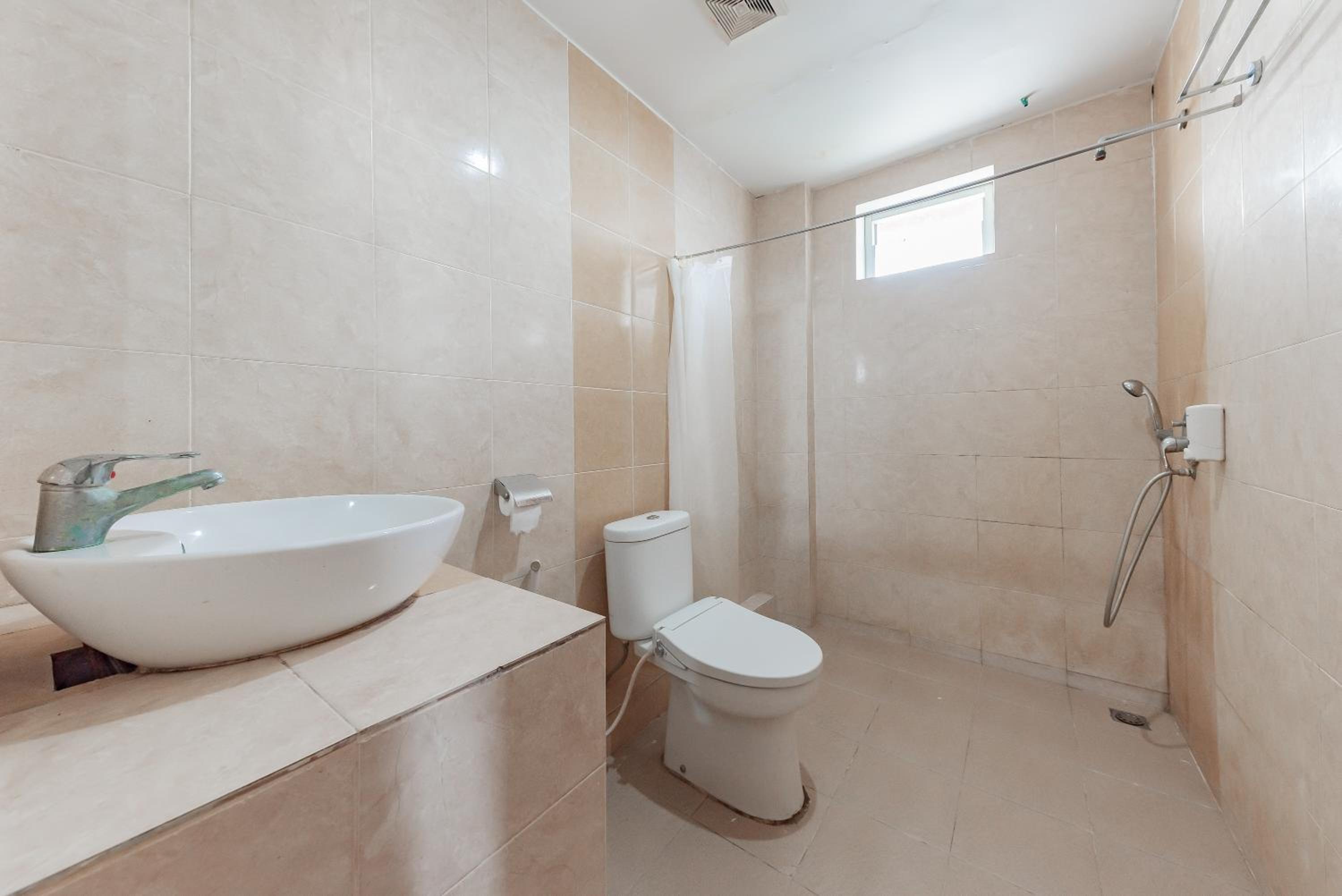 Suite - Photo 7