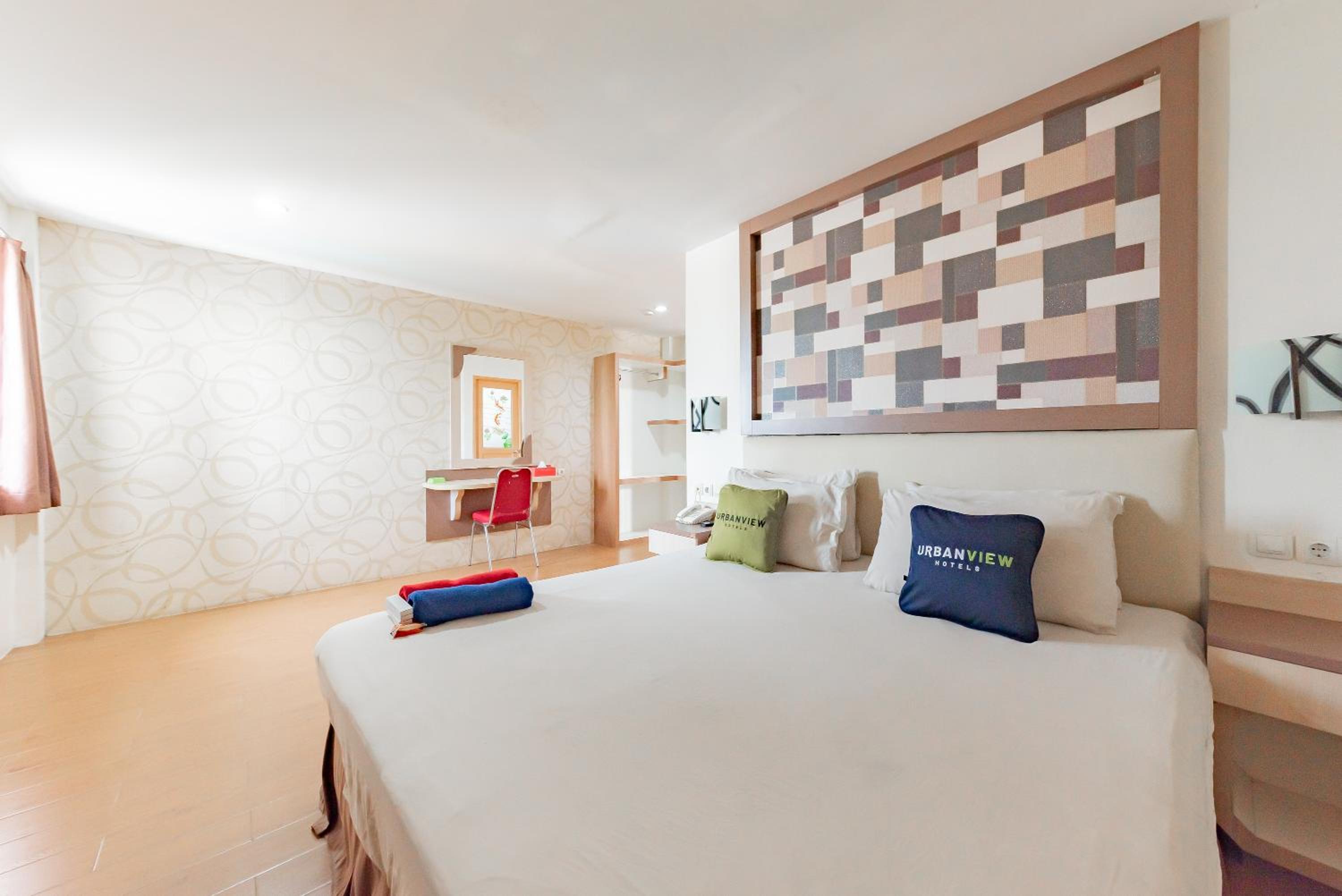 Suite - Photo 1