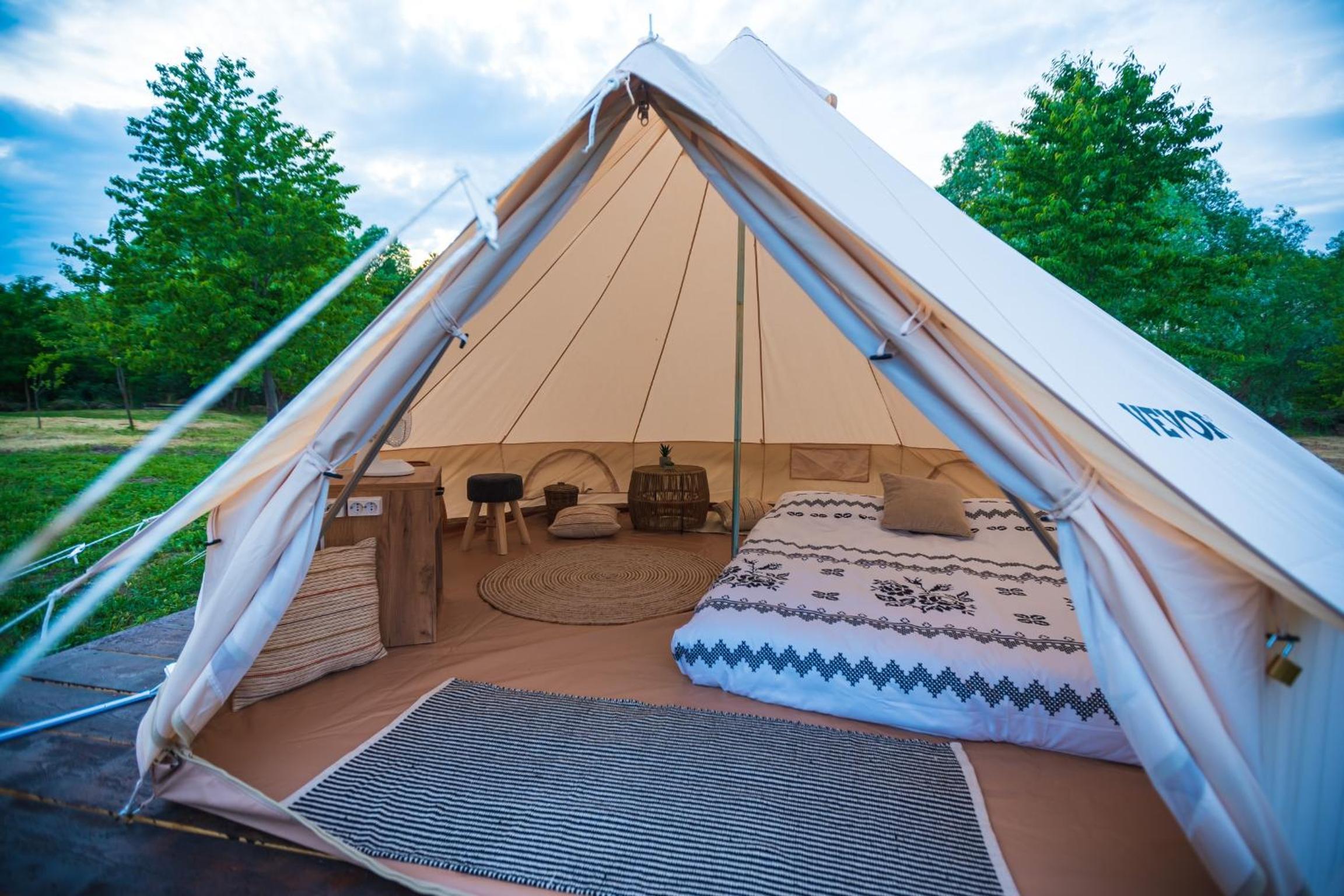 Tent photo 3