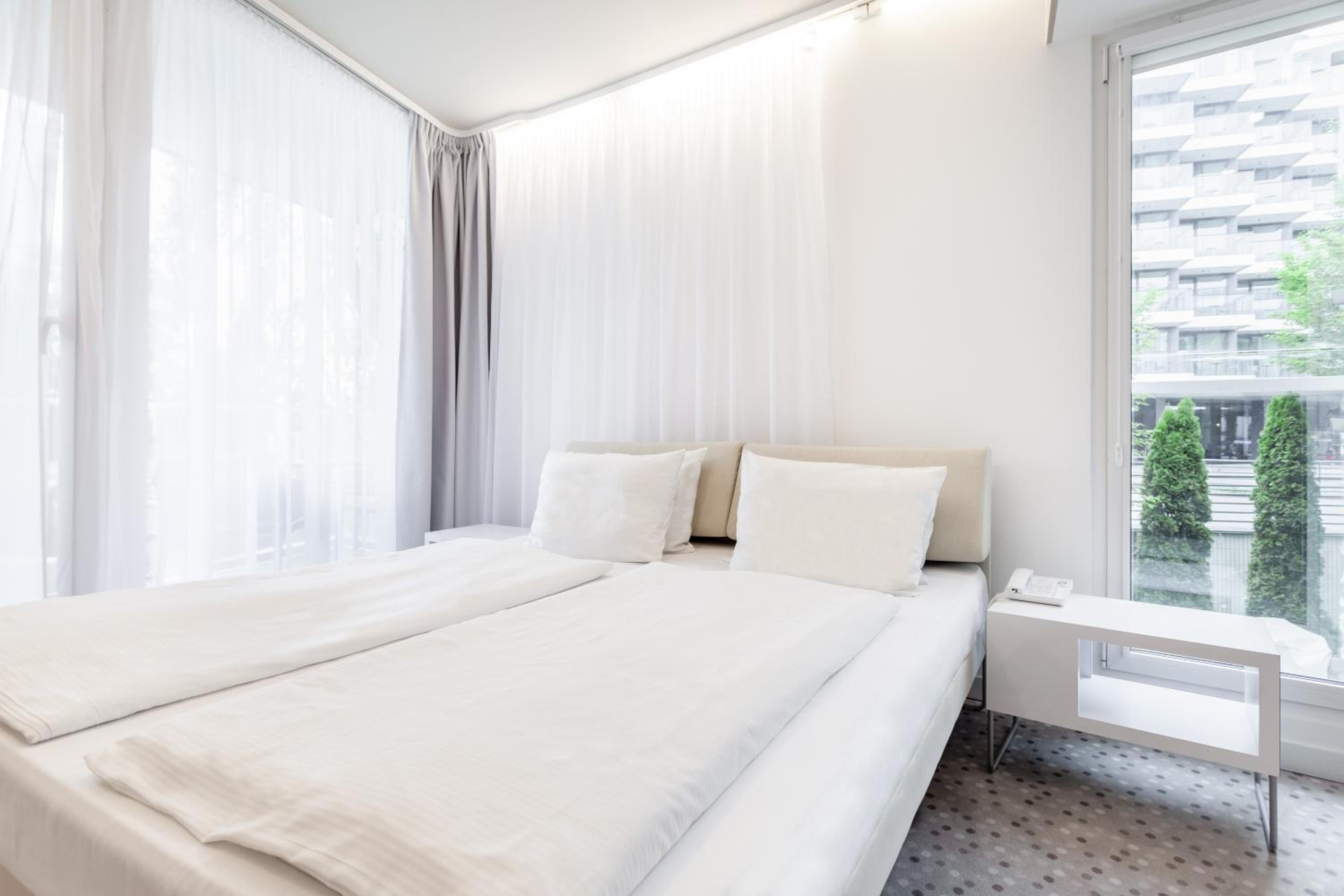 Standard Double or Twin Room - Photo 2