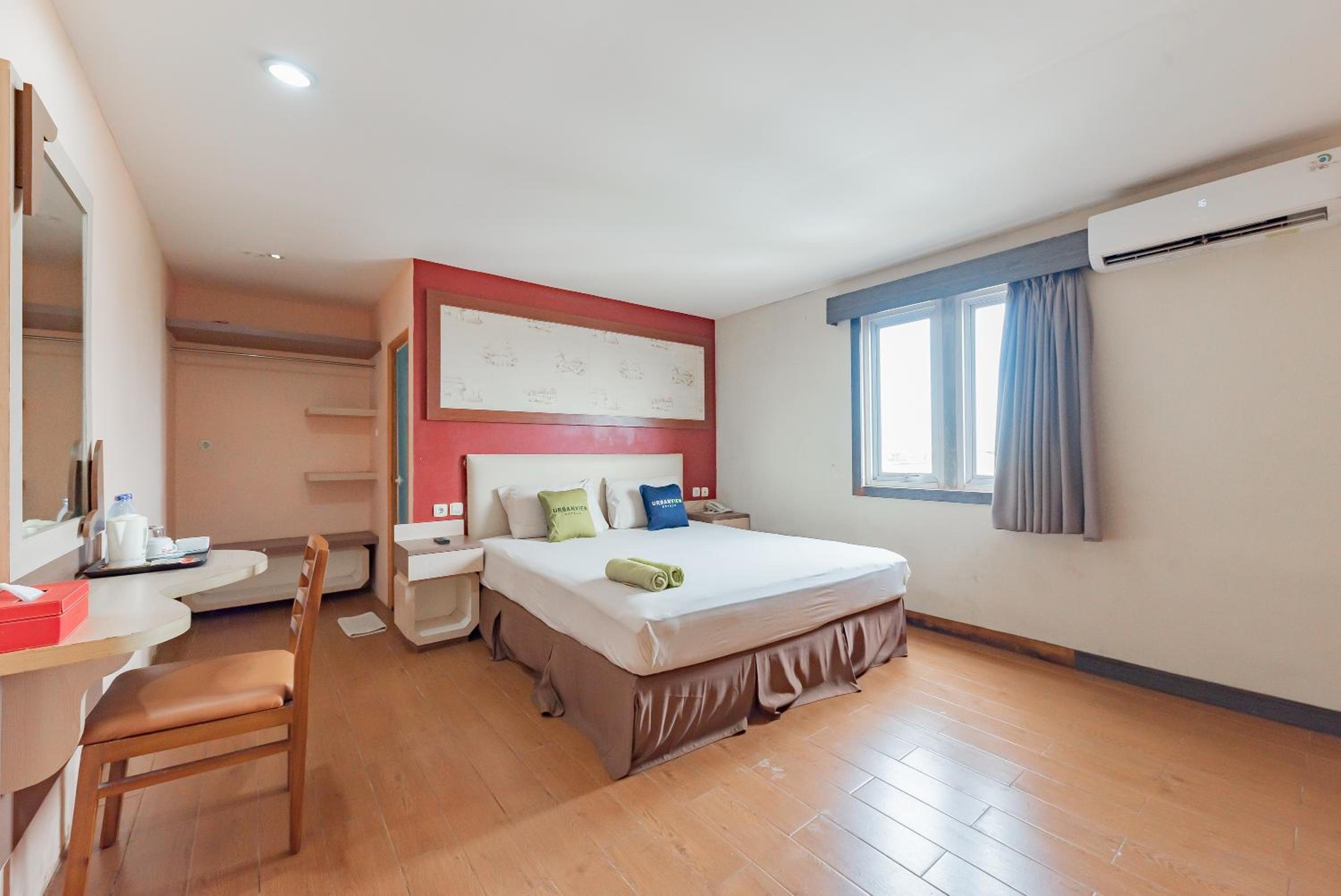 Deluxe Room - Photo 5