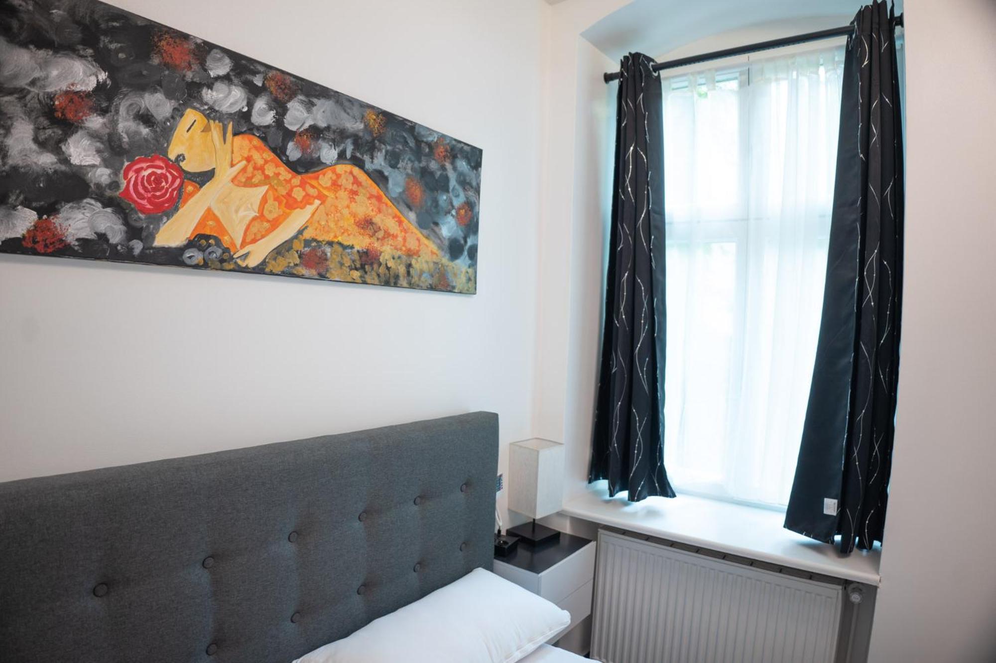 Budget Double Room photo 2