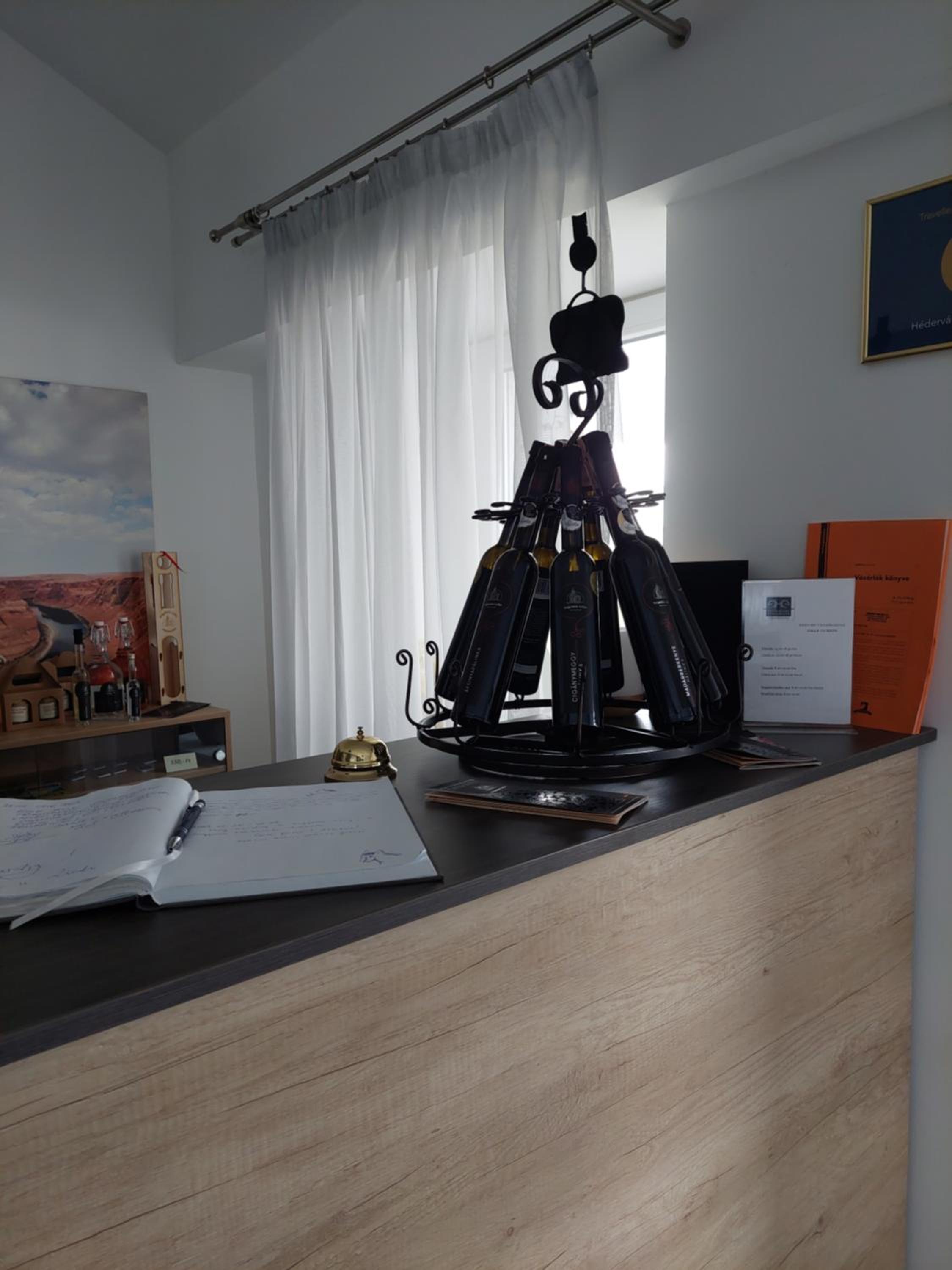 Double Room - Photo 9