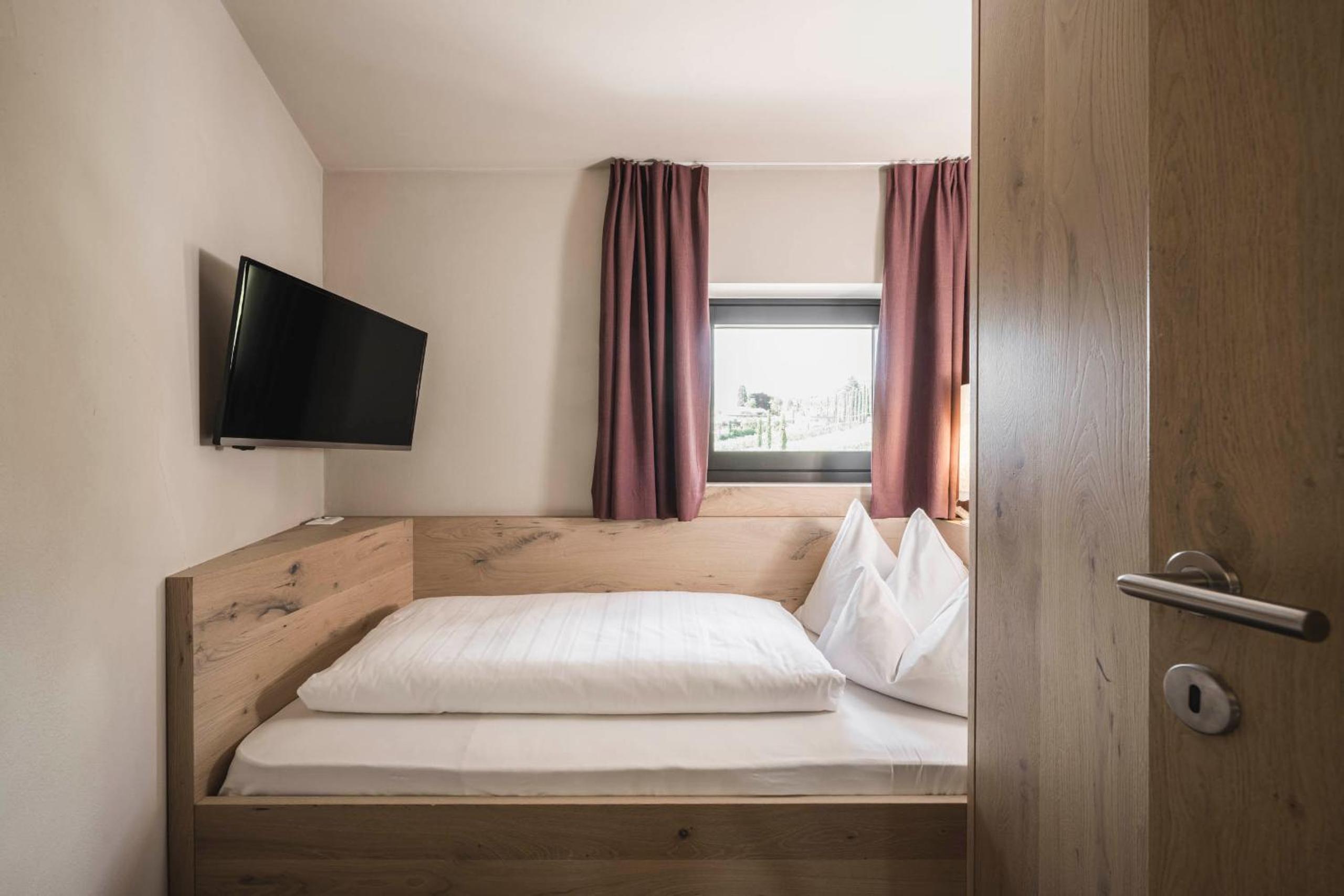 Standard Suite - Photo 2