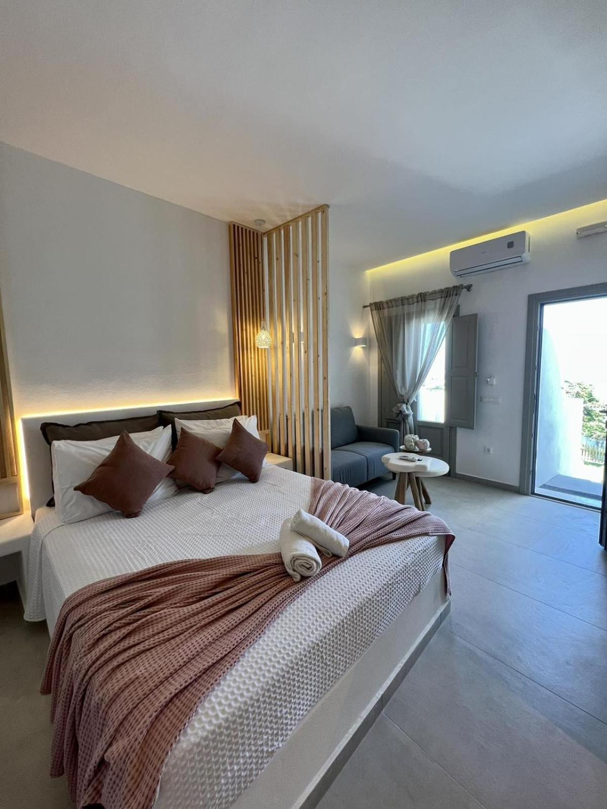 One-Bedroom House photo 1