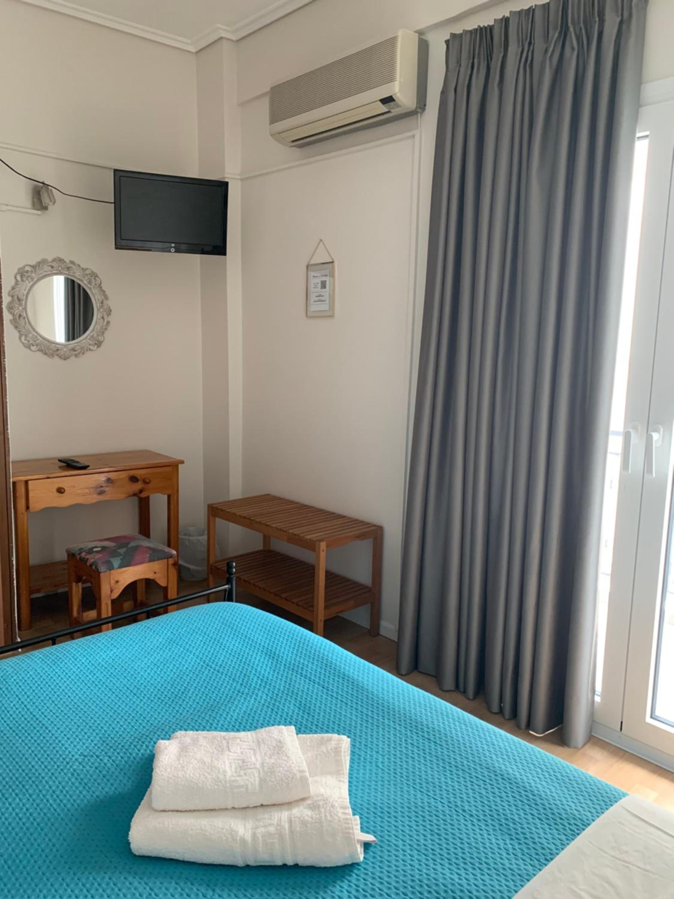 One-Bedroom Apartment photo 2
