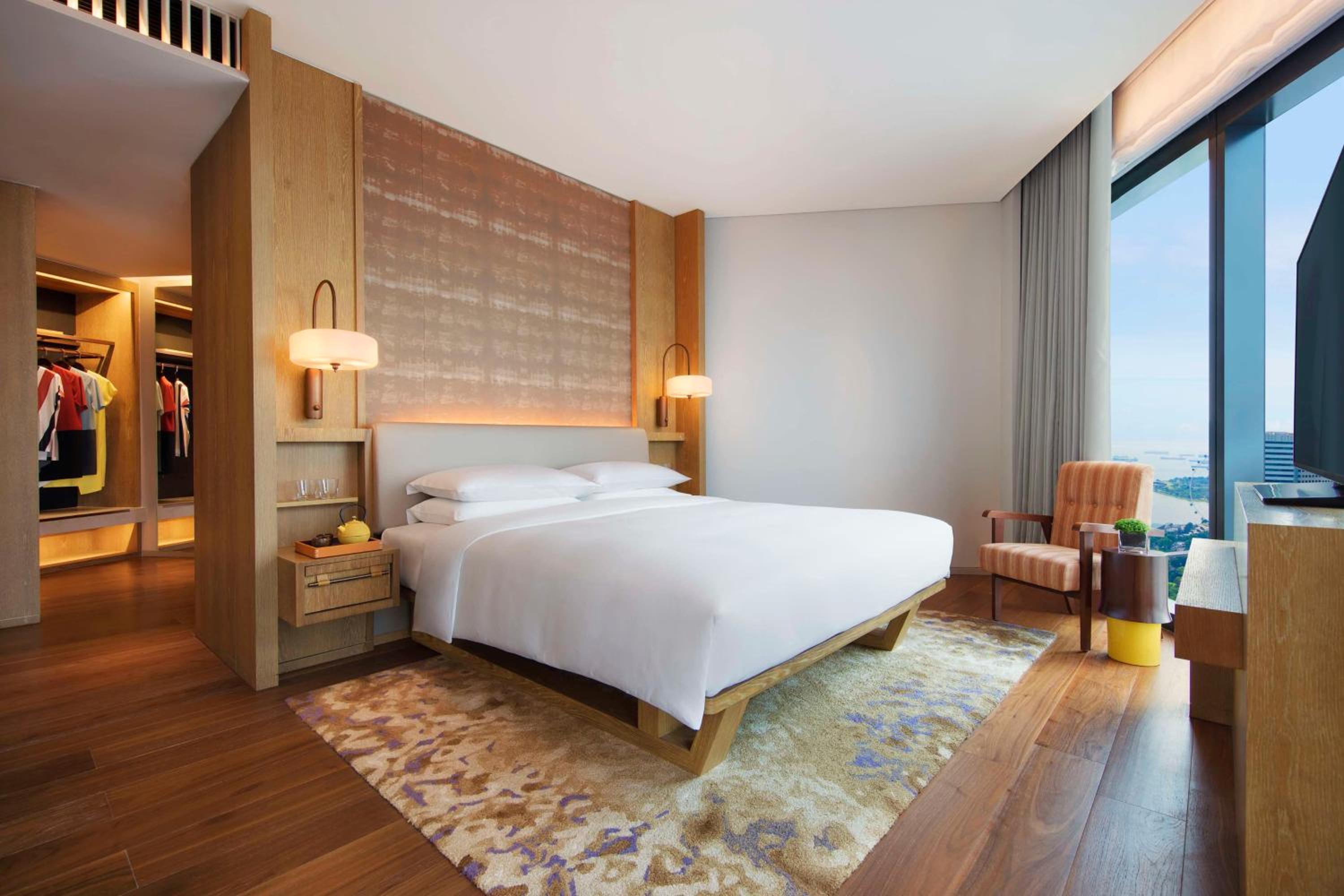 Large King Suite