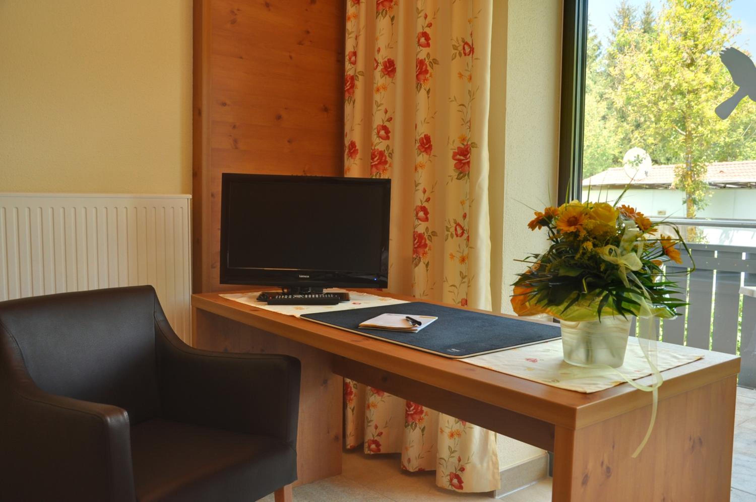 Deluxe Apartment with Forest View photo 2