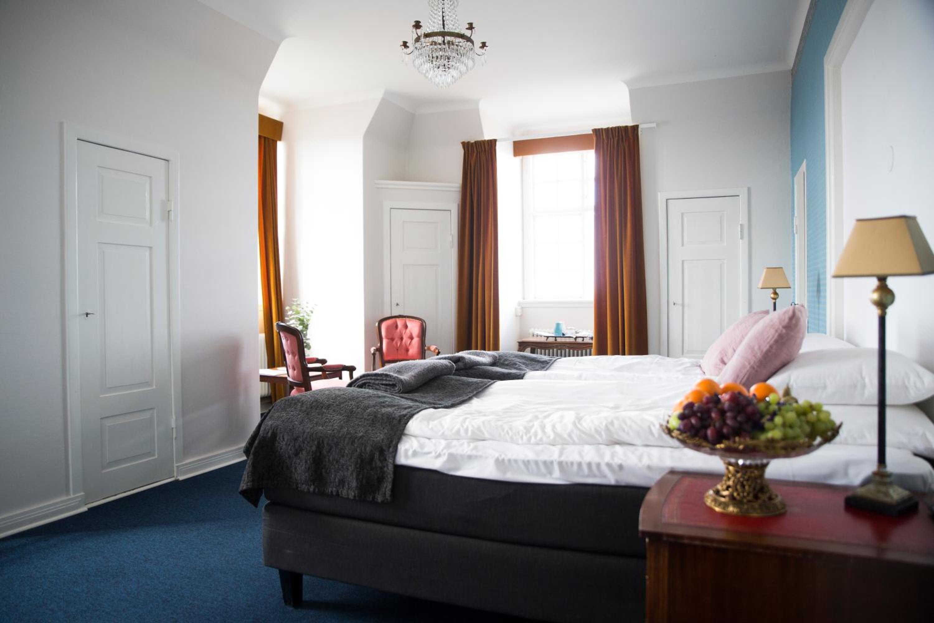 Two-Bedroom Suite (2 Adults + 2 Children)  photo 1