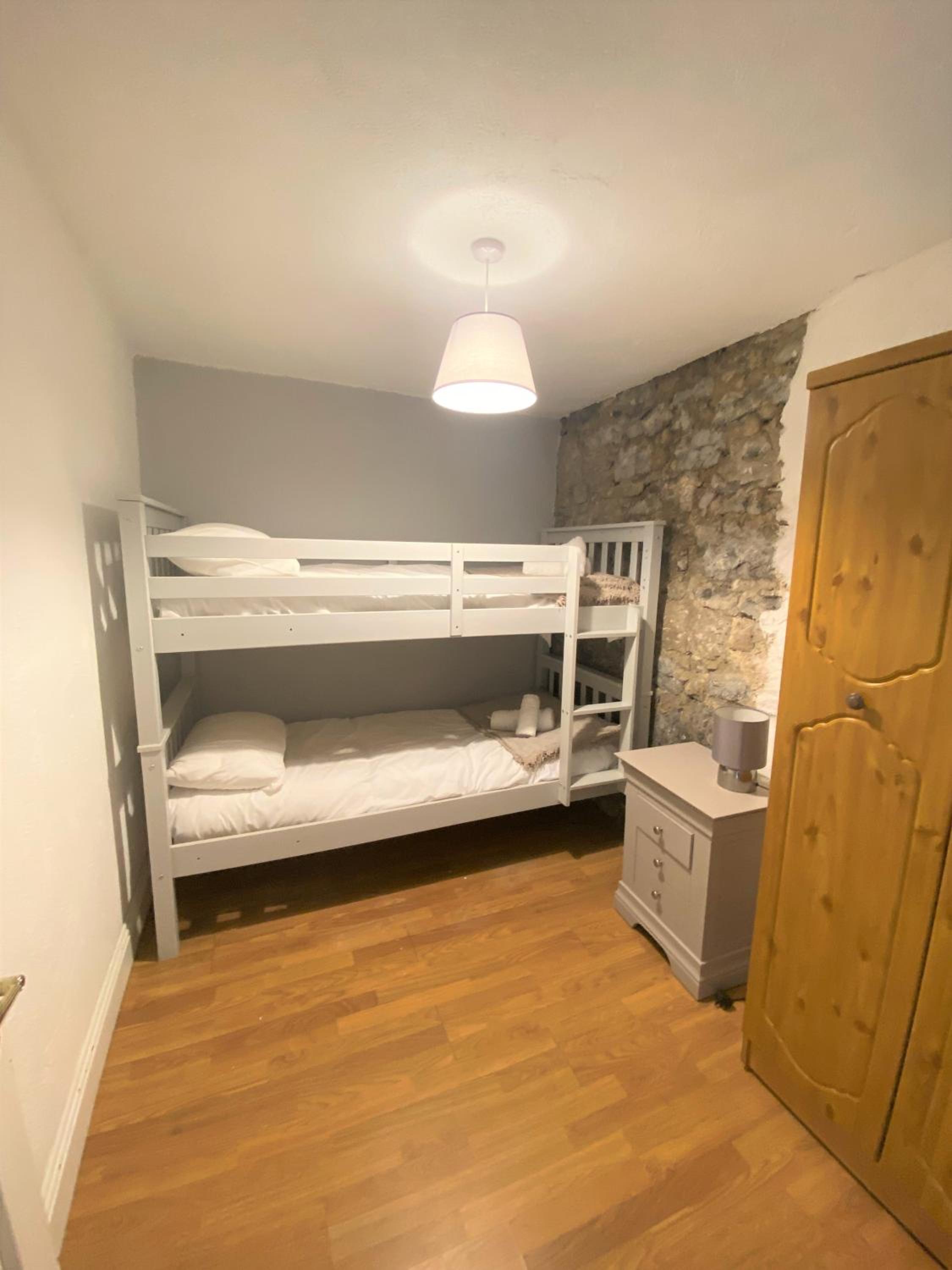 Two-Bedroom Apartment - Photo 9